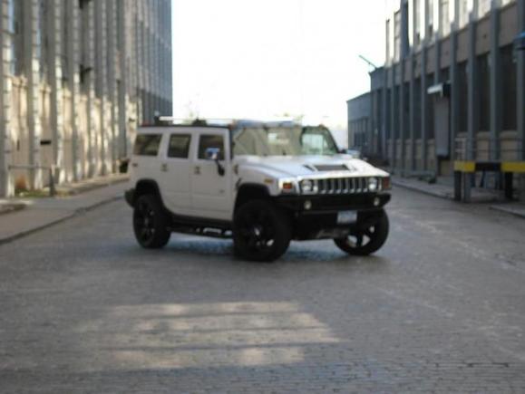 HUMMER H2 2003  26 WHEELS