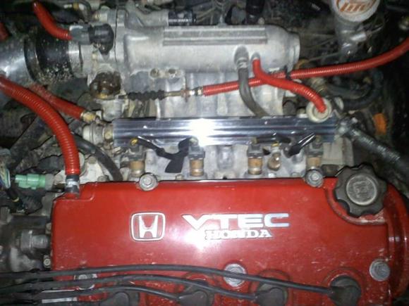 fuel rail installed