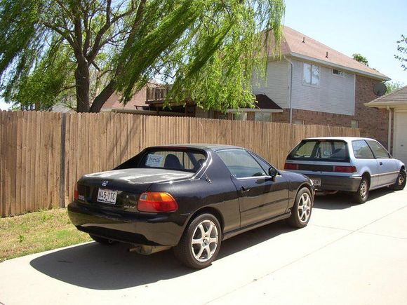 7-2006 Brand New Honda Del Sol - well New to Me in July of 2006 - Note the rims
See the Honda Civic? Yes that was mine too :p
I sold it for $750 :)  I had bought it only for $500