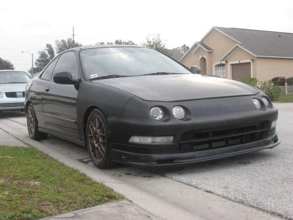 Type R side skirts and a paint job coming soon....(as soon as i get my income tax lol)