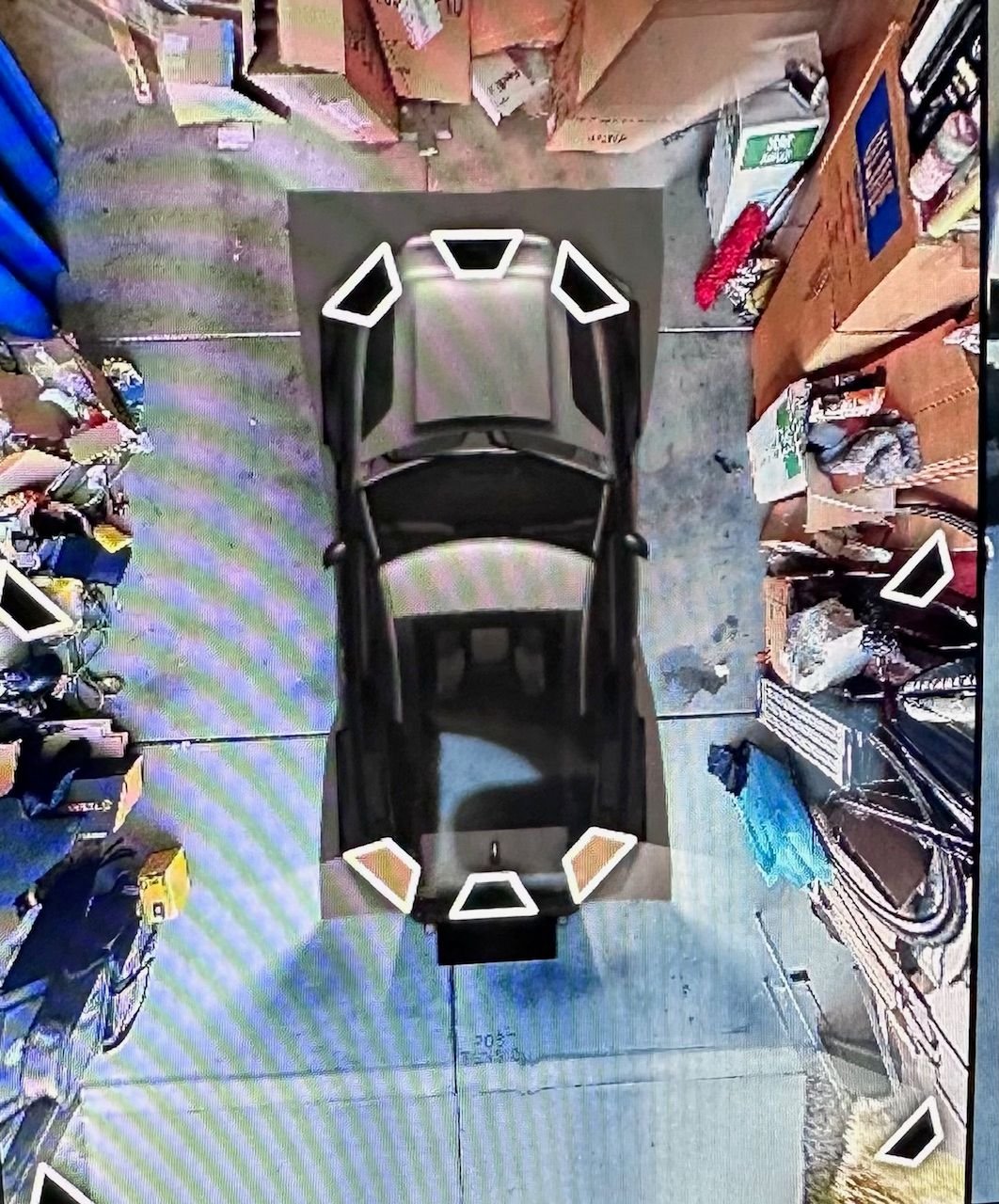 is there a way to get the back up cameras when going in reverse to default to the two outer cameras like this? you can see so much more this way, but I have to do it manually. It always goes back to the center camera the next time. 
