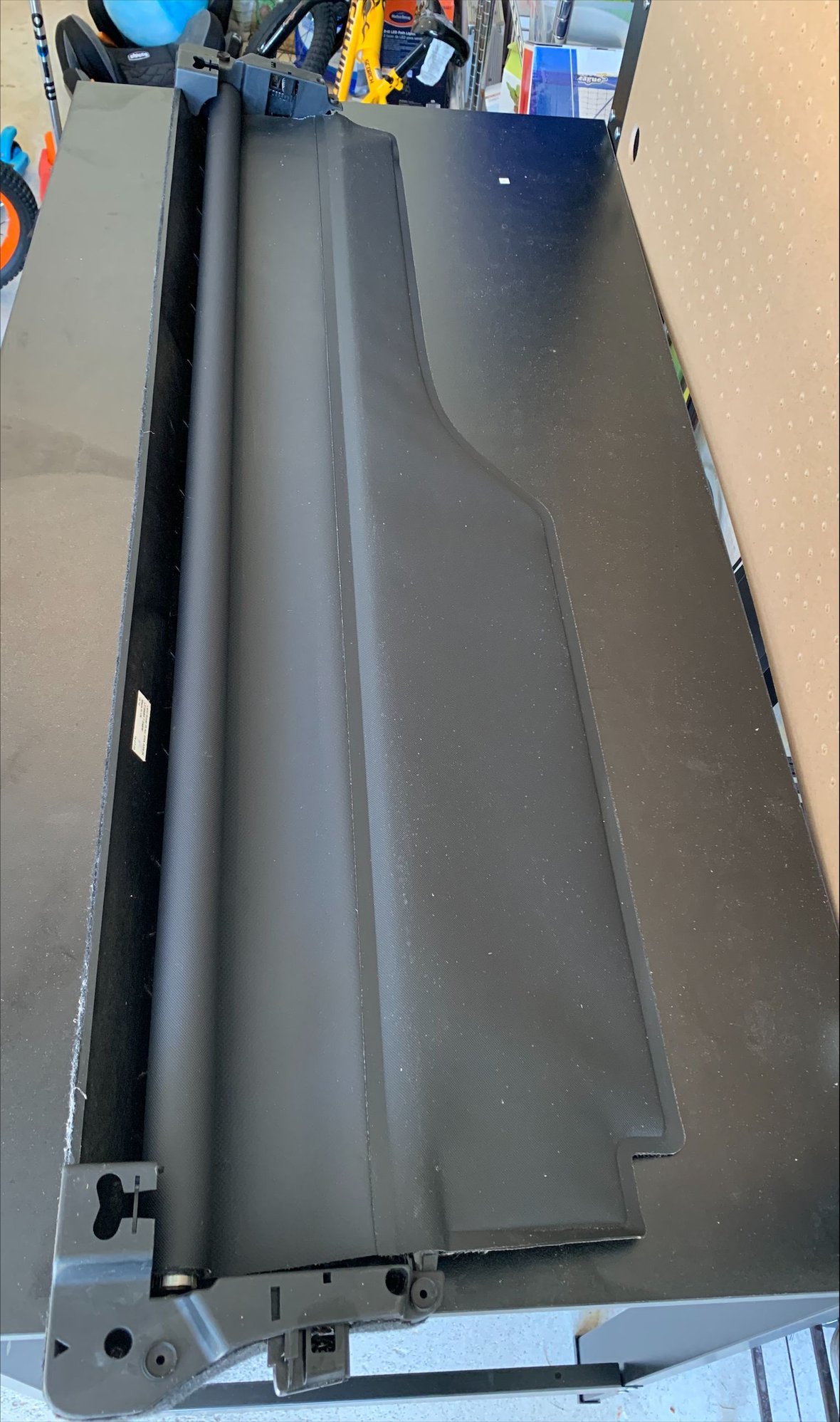 Interior/Upholstery - OEM Land Rover LR3/LR4 (Disco 3/4) Rear Retractable Cargo Cover - Used - 0  All Models - Mt. Olive, NJ 07836, United States