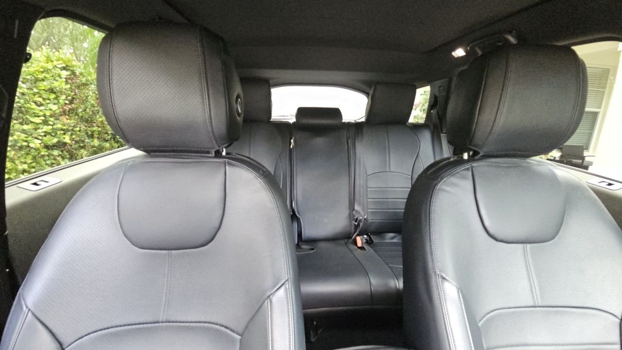 2019 Land Rover Discovery Sport - Land Rover Discovery Sport HSE 49000 miles - Used - VIN SALCR2FX9KH807004 - 49,100 Miles - 2 cyl - 4WD - Automatic - SUV - White - Royal Palm Beach, FL 33411, United States