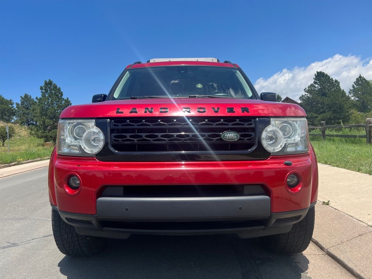 2013 Land Rover LR4 - Beautiful 2013 LR4 Firenze Red - Used - VIN SALAG2D41DA694618 - 8 cyl - 4WD - Automatic - SUV - Red - Colorado Springs, CO 80919, United States