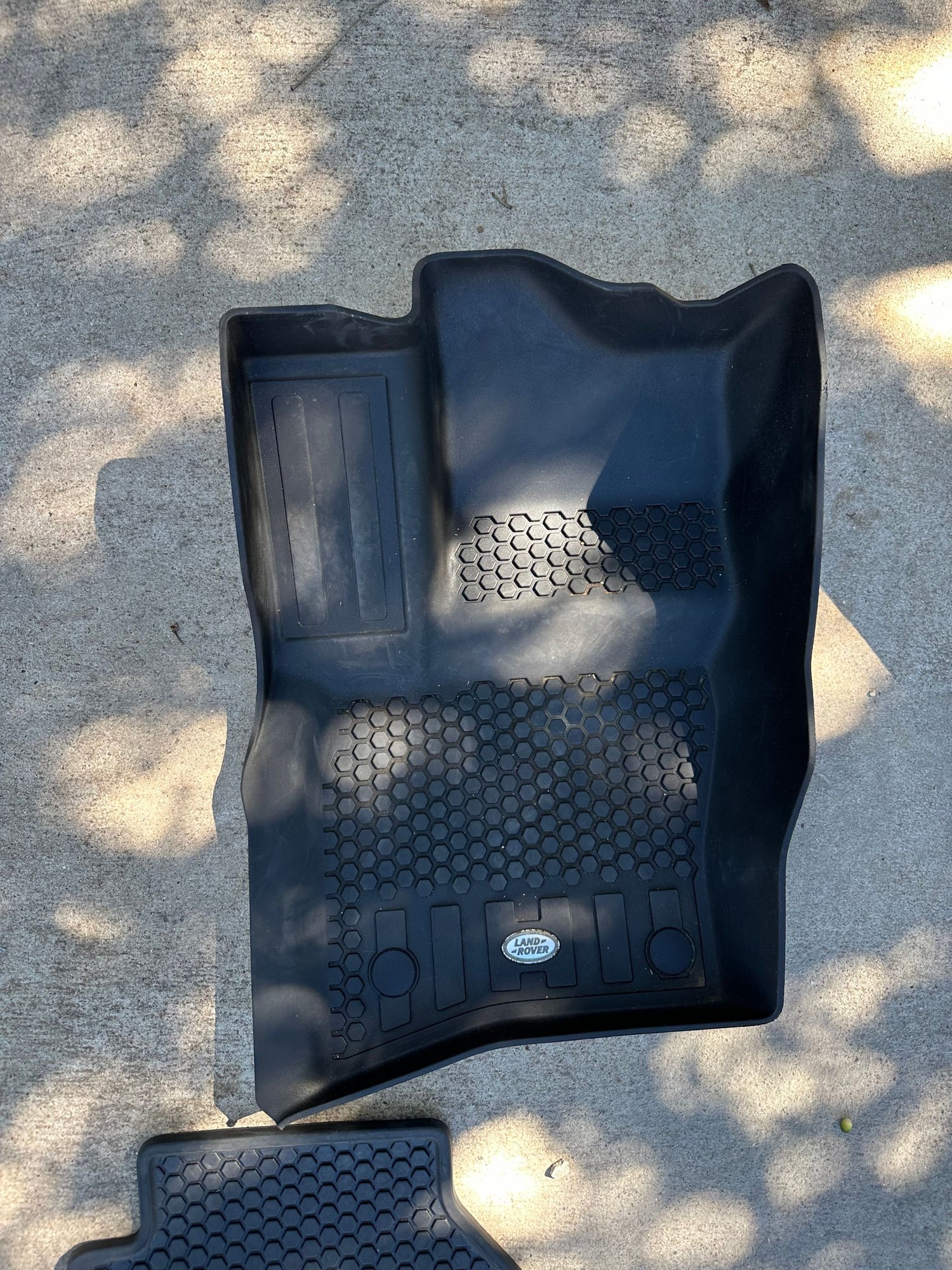 Interior/Upholstery - 2020+ Defender 110 rubber floor mats/trunk liner - Used - 2020 to 2023 Land Rover Defender 110 - Austin, TX 78723, United States