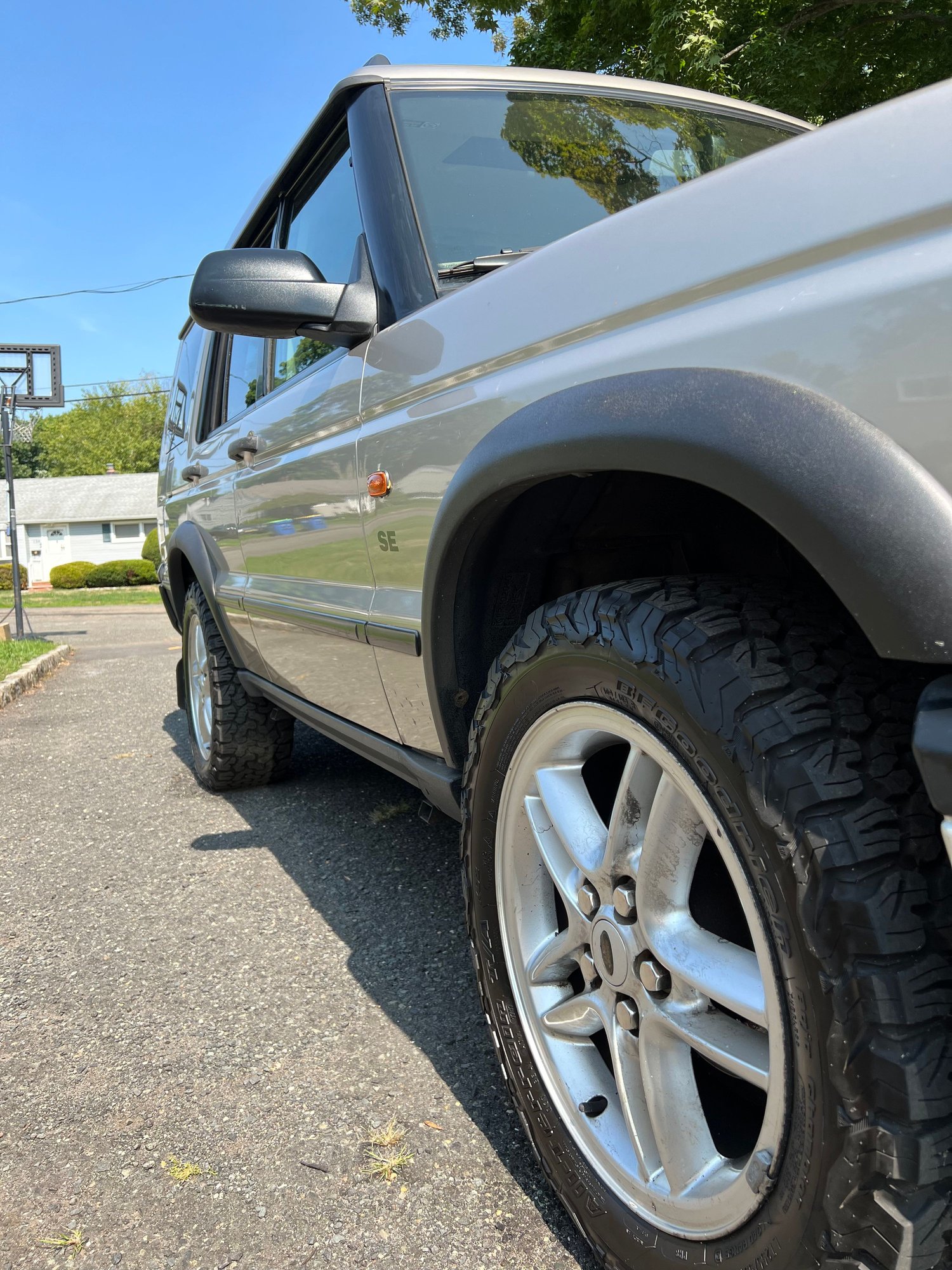 2002 Land Rover Discovery - 2002 D2 For Sale - Used - VIN SALTY12452A757347 - 136,000 Miles - 6 cyl - AWD - Automatic - SUV - Gold - North Plainfield, NJ 07062, United States