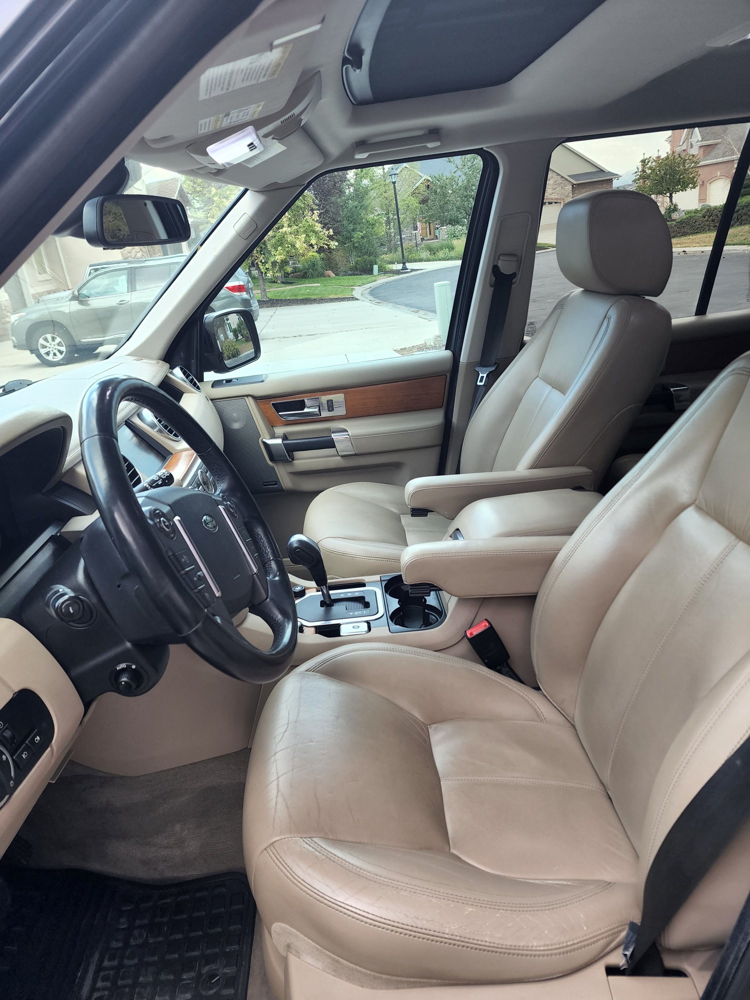 2011 Land Rover LR4 - 2011 LR4 HSE Lux 81K miles, Prospeed rack, ARB bumper - Used - VIN SALAK2D41BA567248 - 81,000 Miles - 8 cyl - 4WD - Automatic - SUV - Blue - Saratoga Springs, UT 84045, United States