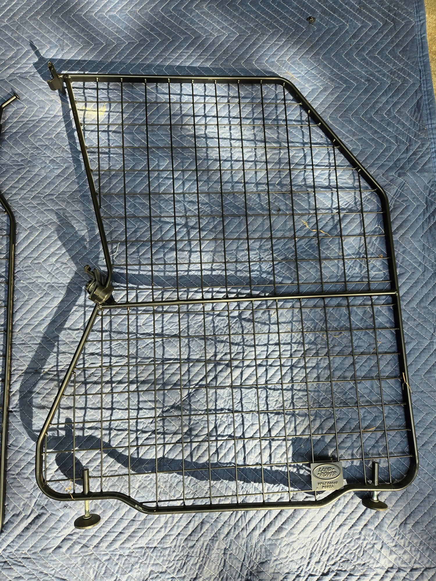 Accessories - Loadscreen Divider for New Defender - Used - 2022 to 2024  Defender - Madison, WI 53726, United States