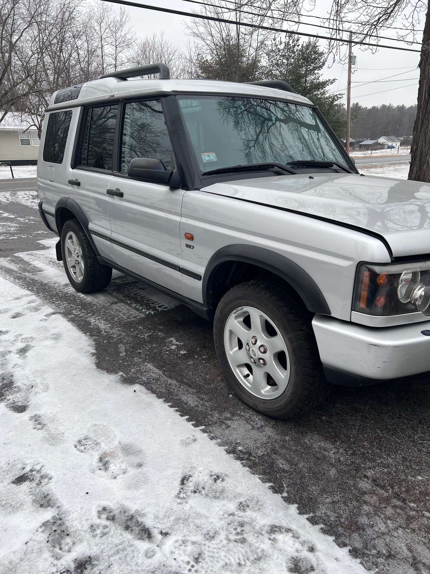 2004 Land Rover Discovery - 2004 Land Rover Discovery (Blown Head Gasket) - Used - VIN SALTW19424A86 - 87,000 Miles - 8 cyl - AWD - Automatic - SUV - Silver - Ganesvoort, NY 12831, United States