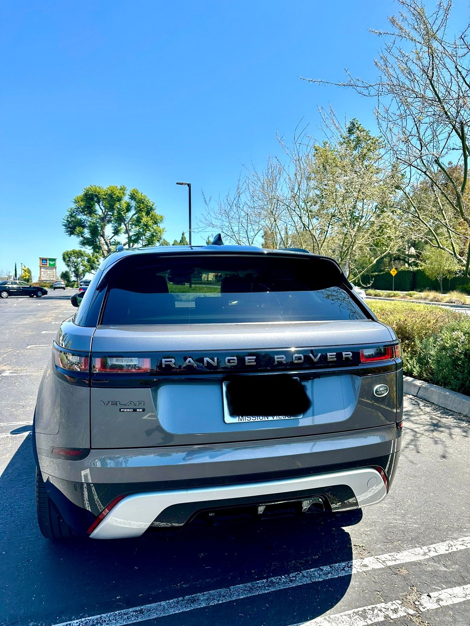 2019 Land Rover Range Rover Velar - Excellent 2019 Range Rover Velar 250 R Dynamic - Used - VIN SALYL2EX4KA215527 - 25,000 Miles - 6 cyl - 4WD - Automatic - SUV - Gray - Irvine, CA 92618, United States