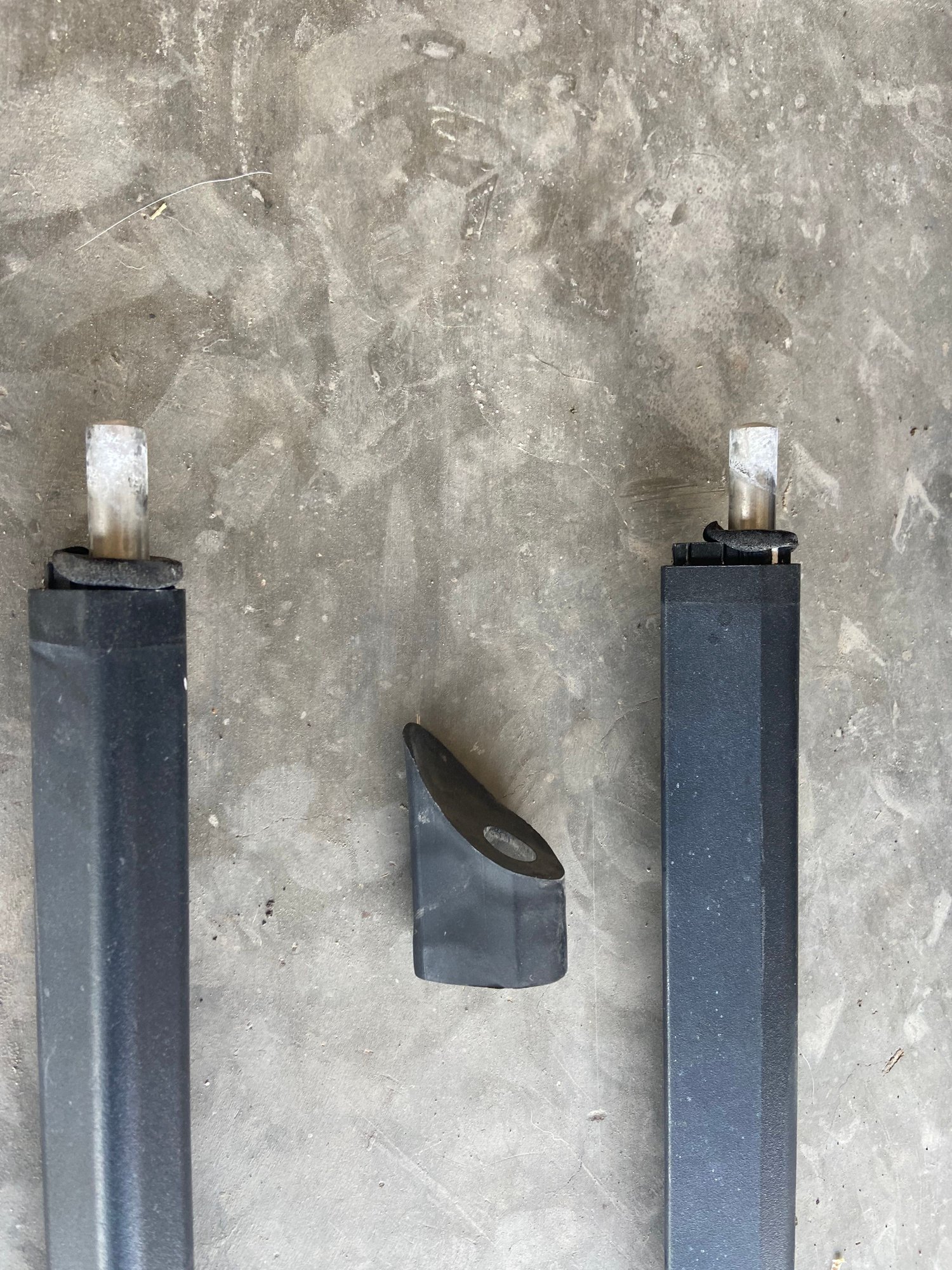 Exterior Body Parts - Discovery 2 OEM roof bar extenders plus! - Used - 1999 to 2004 Land Rover Discovery - Missoula, MT 59803, United States