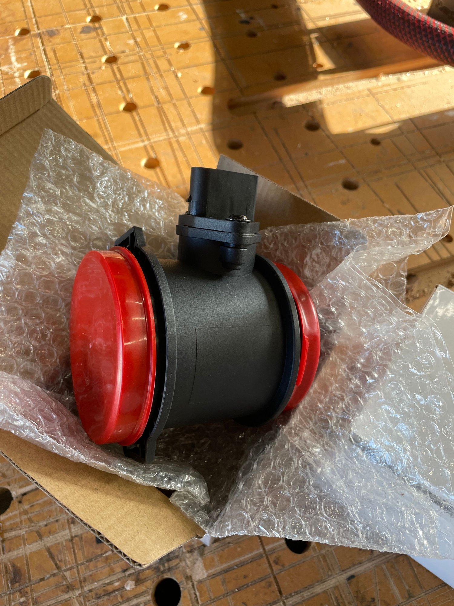 Engine - Electrical - Discovery 2 Mass Airflow Sensor - New - New - 1999 to 2004 Land Rover Discovery - Monterey, CA 93940, United States