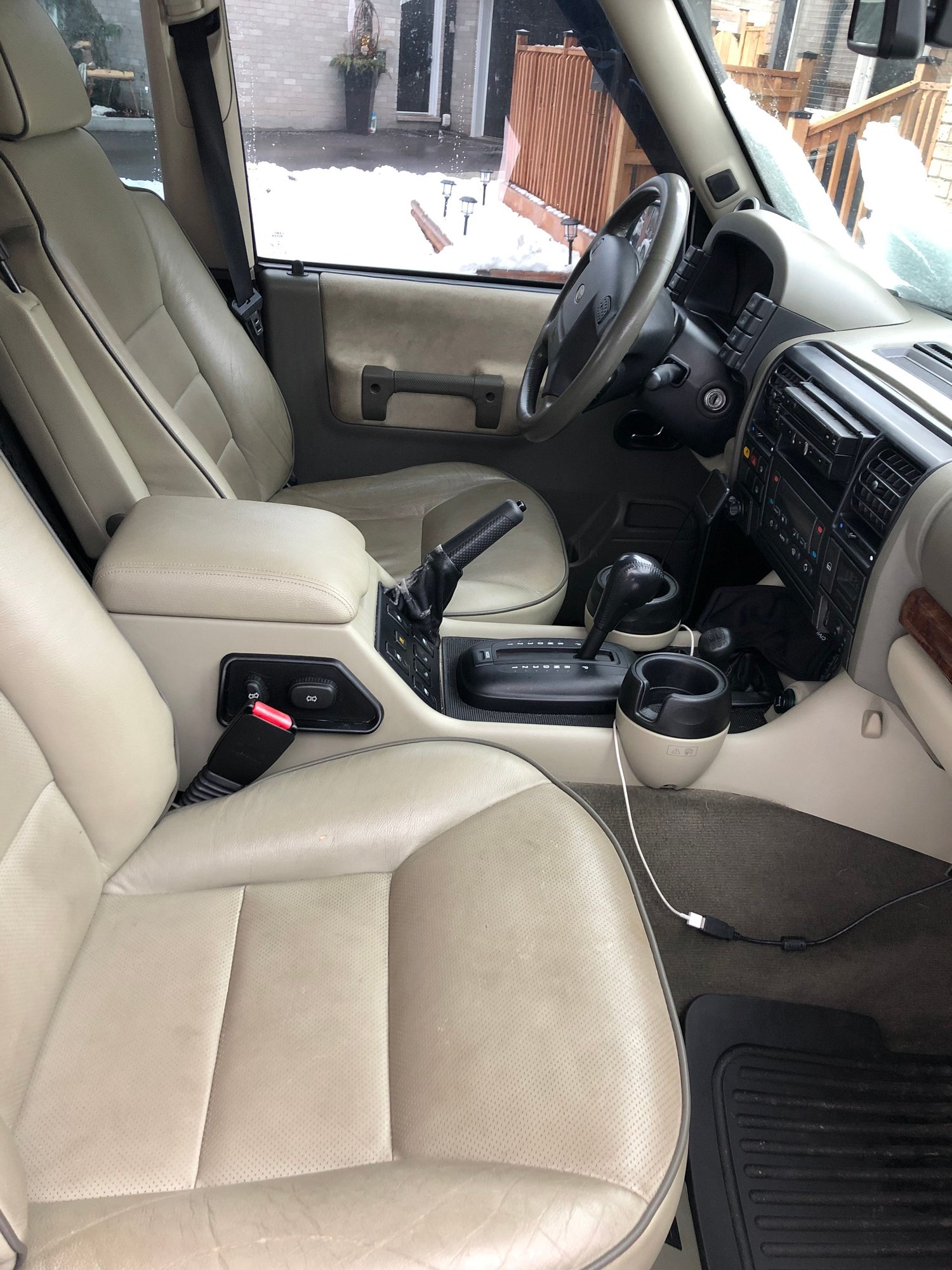 2004 Land Rover Discovery - 2004 discovery - Used - VIN SALTW19404A842448 - 71,000 Miles - 8 cyl - 4WD - Automatic - SUV - Other - Cambridge, ON N1R7J7, Canada