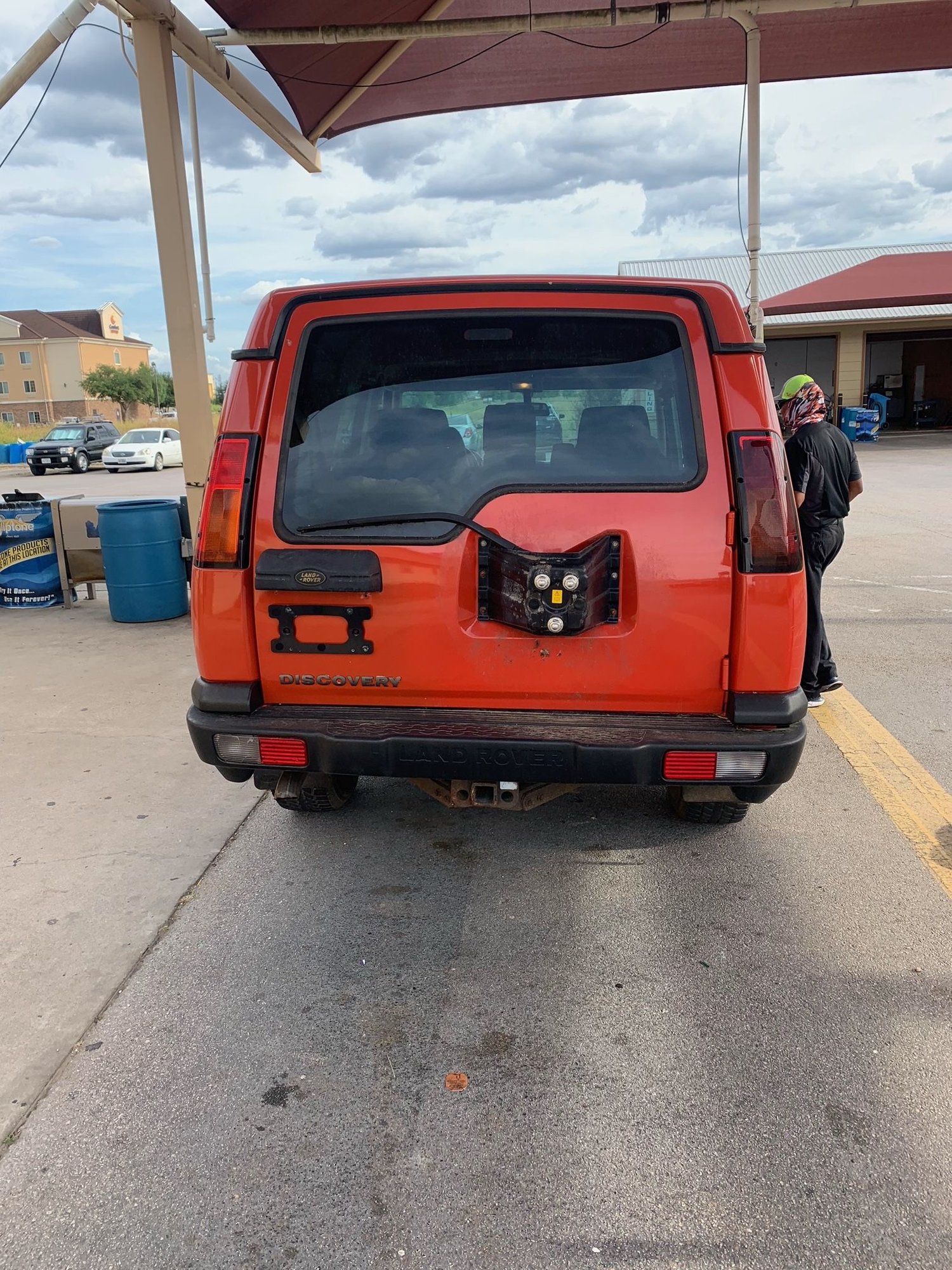 2004 Land Rover Discovery - 04 G4 Disco - Used - VIN SALTL19464A830989 - 115,500 Miles - 8 cyl - 4WD - Automatic - SUV - Orange - Austin, TX 78759, United States