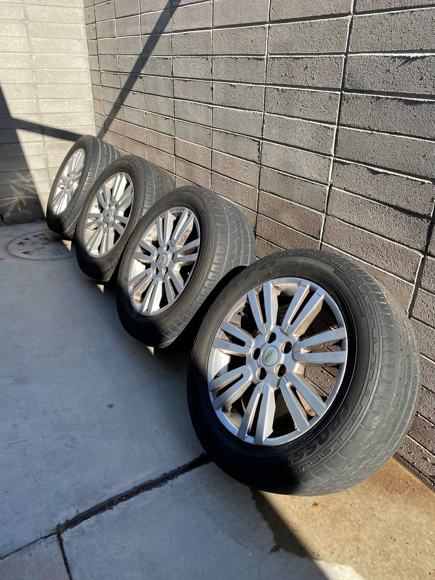 Wheels and Tires/Axles - 2010 LR4 L319 Stock Wheel-Set (4) - Used - 2010 to 2015 Land Rover LR4 - Phoenix, AZ 85018, United States