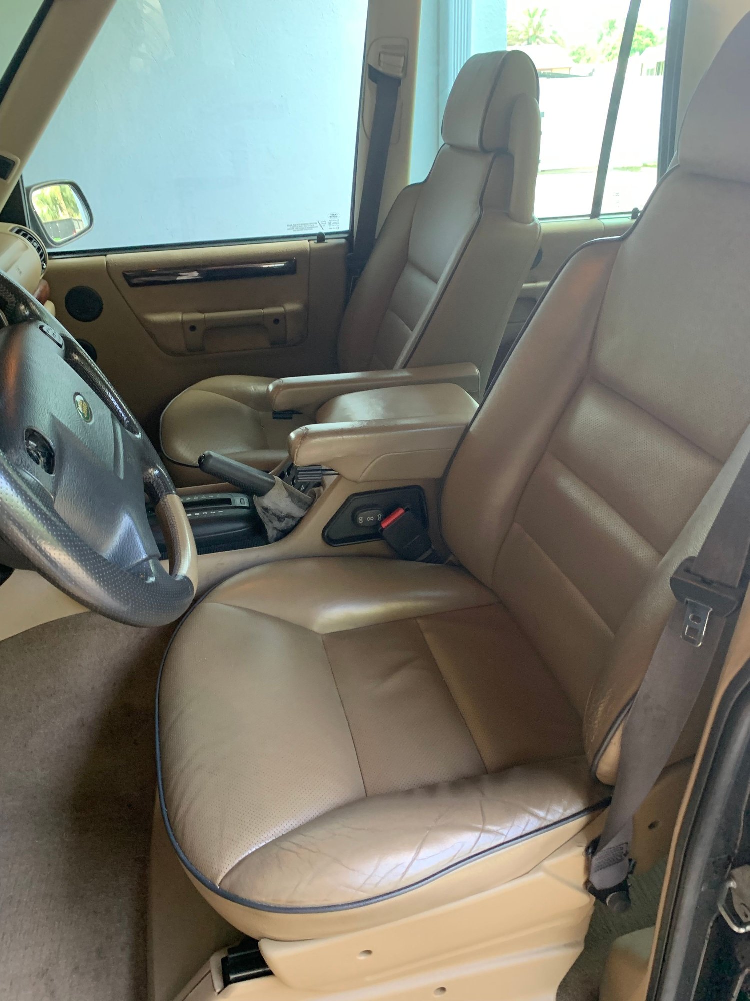 2000 Land Rover Discovery - 2000 Land Rover Discovery II - Used - VIN SALTY1240YAX73790 - 168,332 Miles - 8 cyl - AWD - Automatic - SUV - Gray - Bristol, TN 37620, United States