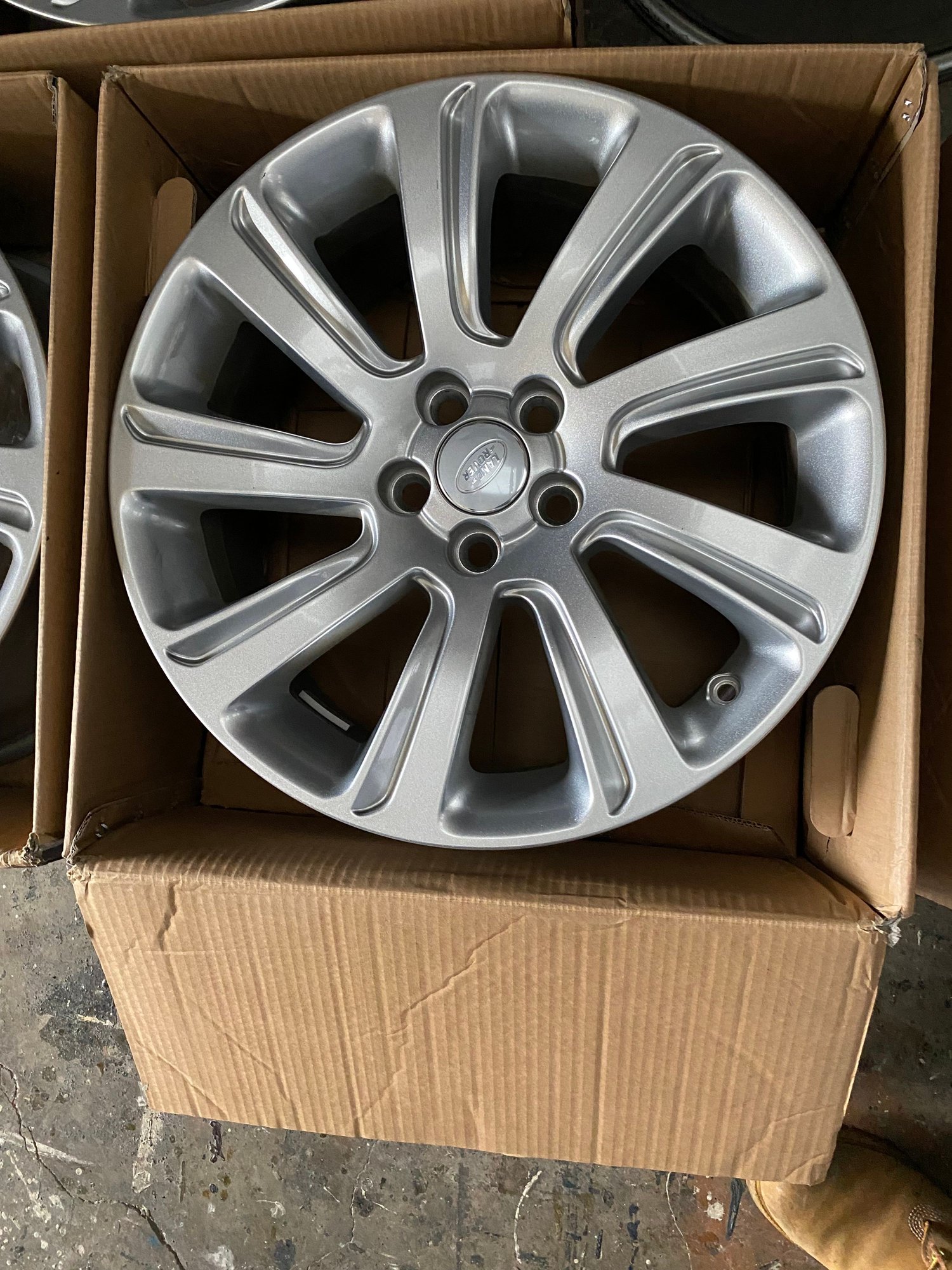 Wheels and Tires/Axles - I have two sets of Land Rover rims for sale in Dallas,TX - Used - All Years  All Models - Dallas, TX 75229, United States