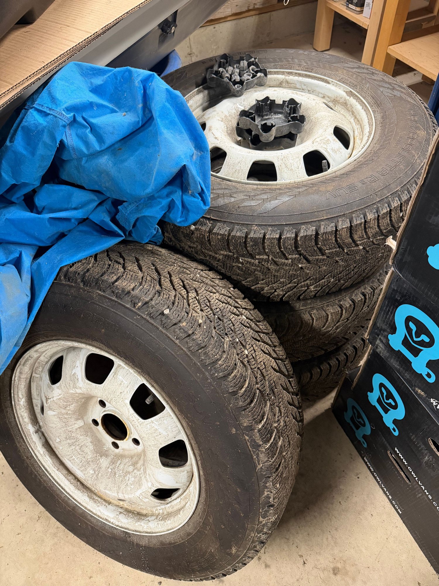 Wheels and Tires/Axles - Land Rover Defender factory steel wheels Nokia Hakkapelliita R3 snow tires 255/70/18 - Used - 2020 to 2026 Land Rover Defender - Burlington, VT 05401, United States