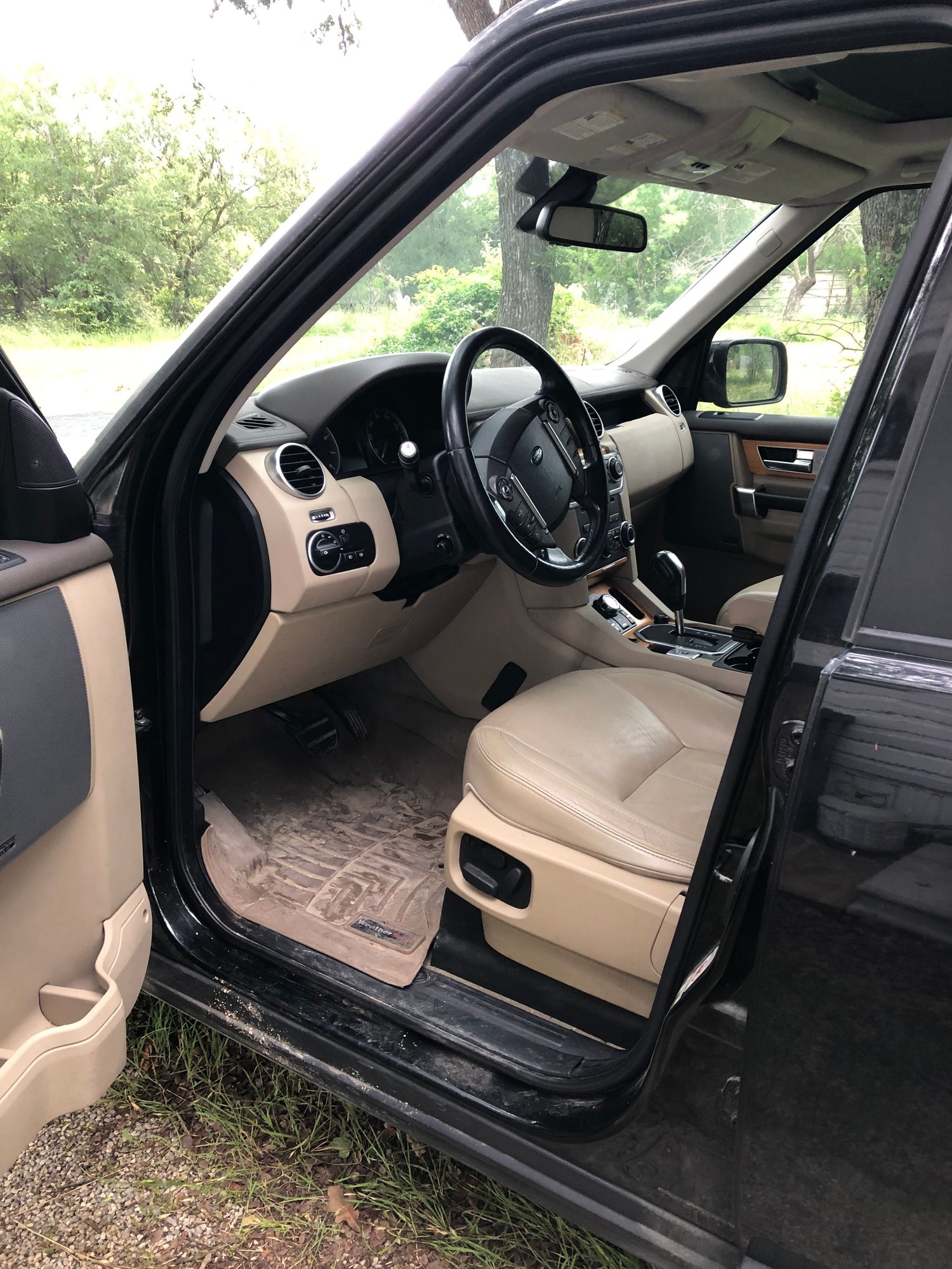 2013 Land Rover LR4 - For Sale - Used - VIN Salak2d40da678084 - 182,000 Miles - 8 cyl - 4WD - Black - Mineral Wells, TX 76067, United States