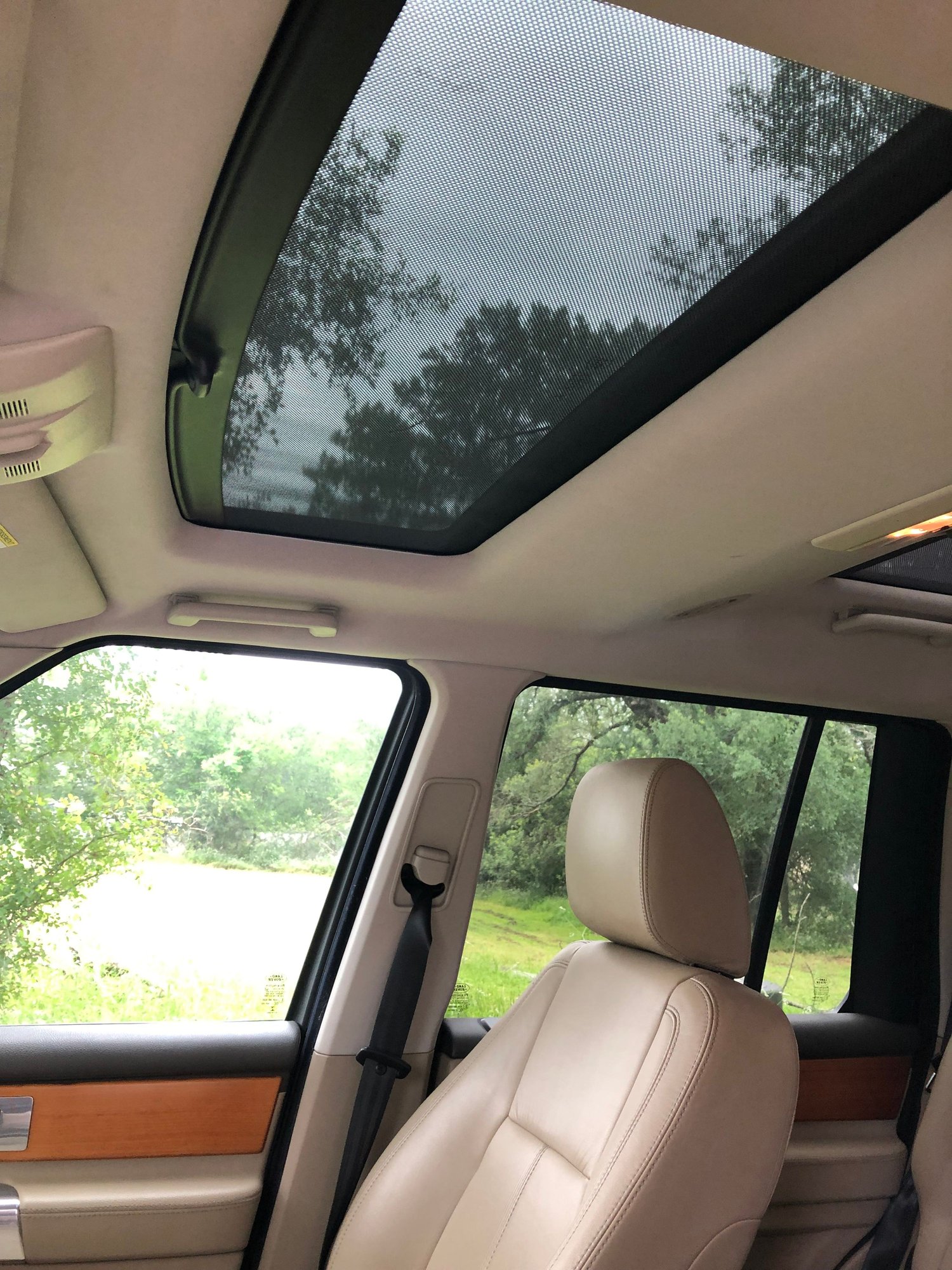 2013 Land Rover LR4 - For Sale - Used - VIN Salak2d40da678084 - 182,000 Miles - 8 cyl - 4WD - Black - Mineral Wells, TX 76067, United States