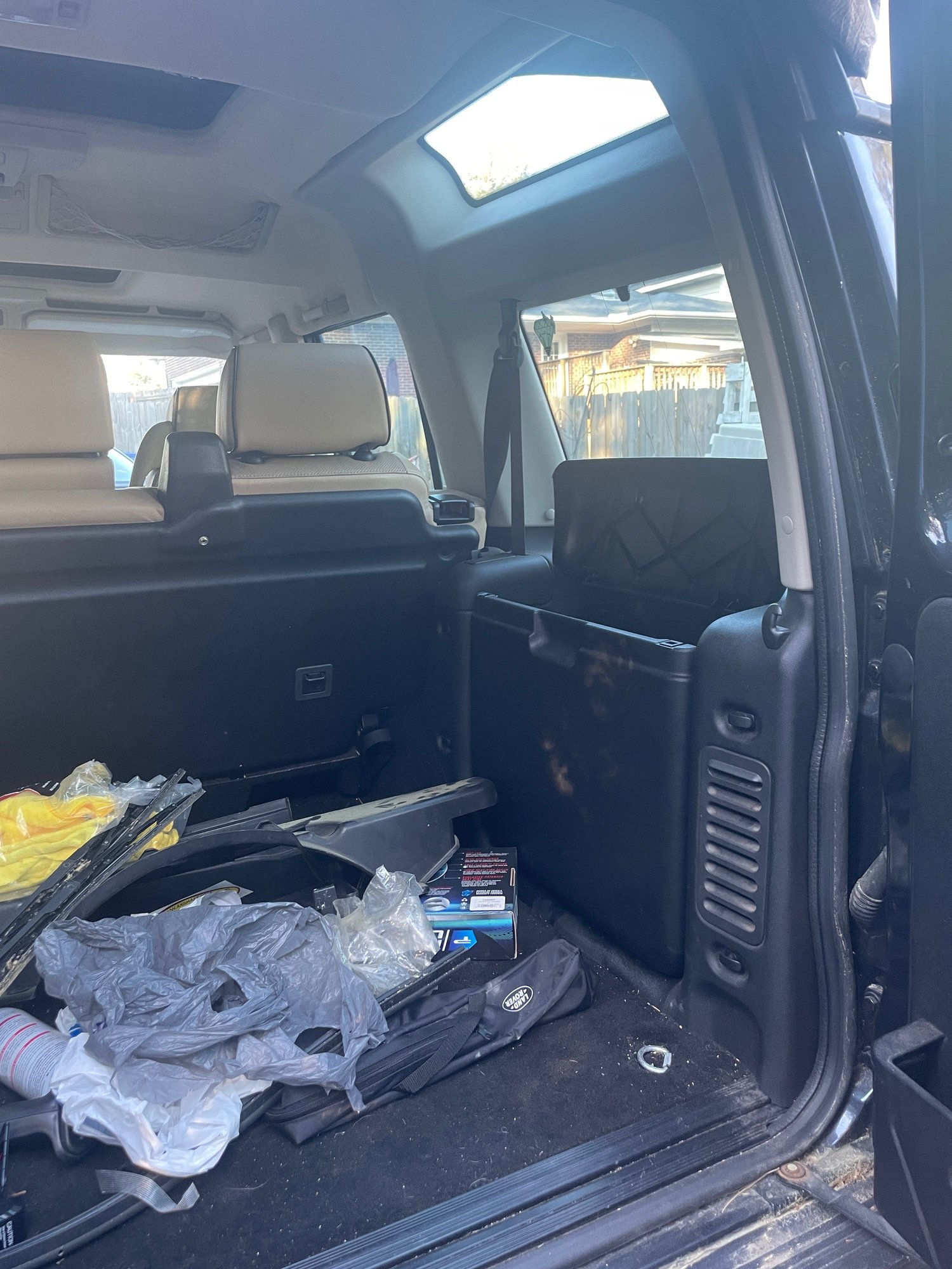 2004 Land Rover Discovery - 04 Disco 2; Needs engine work; lots of upgrades - Used - VIN SALTY19464A86 - 112,000 Miles - 8 cyl - 4WD - Automatic - SUV - Blue - Aiken, SC 29803, United States