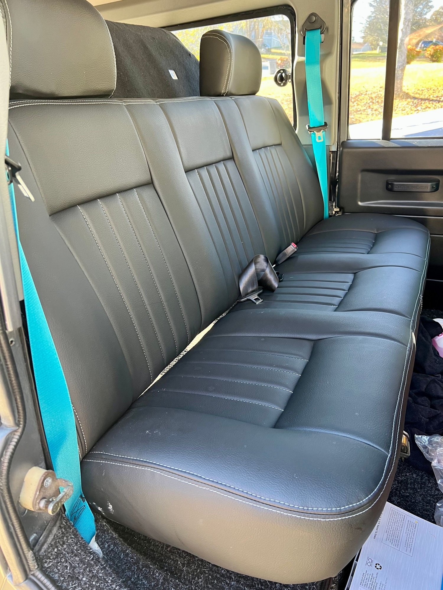 1991 Land Rover Range Rover - 1991 Land Rover Defender - Used - VIN SALLDHMD8FF471696 - 123,400 Miles - 8 cyl - 4WD - Manual - SUV - Silver - Chattanooga, TN 37421, United States