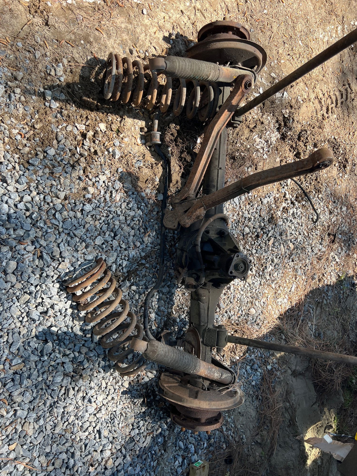 Wheels and Tires/Axles - Set Of Land Rover Discovery - Defender - Series Axles With Disc Brakes Coils & Shocks - Used - 1993 to 1998 Land Rover All Models - Cambridge, MD 21613, United States