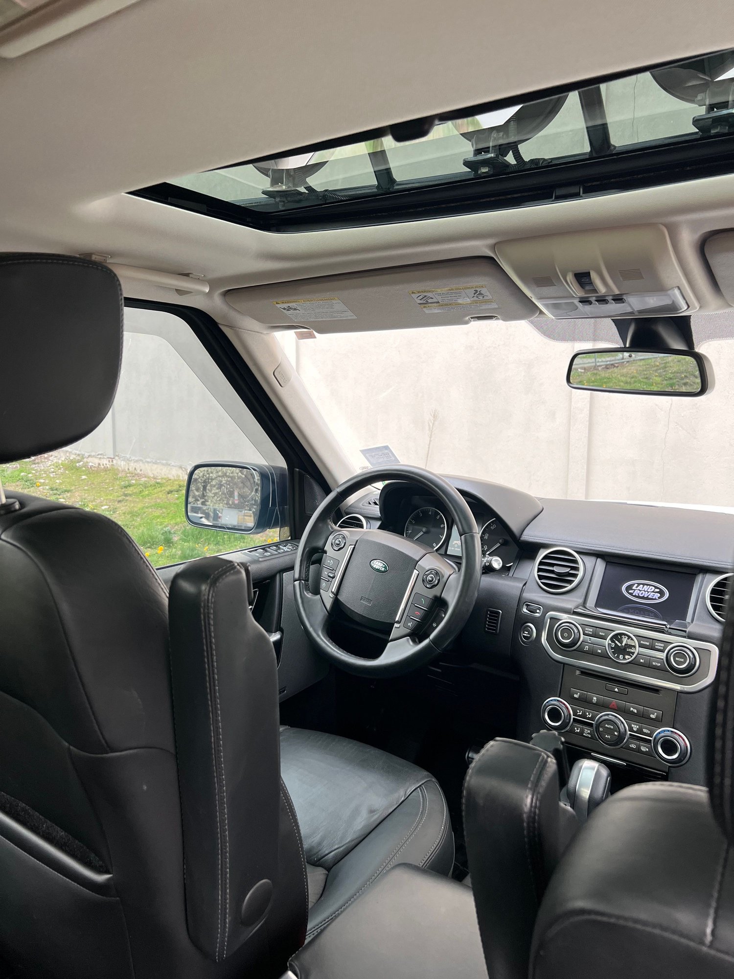 2012 Land Rover LR4 - 2012 Land Rover LR4 HSE - Used - VIN SALAK2D49CA646698 - 83,133 Miles - 8 cyl - AWD - Automatic - White - Jersey City, NJ 07302, United States