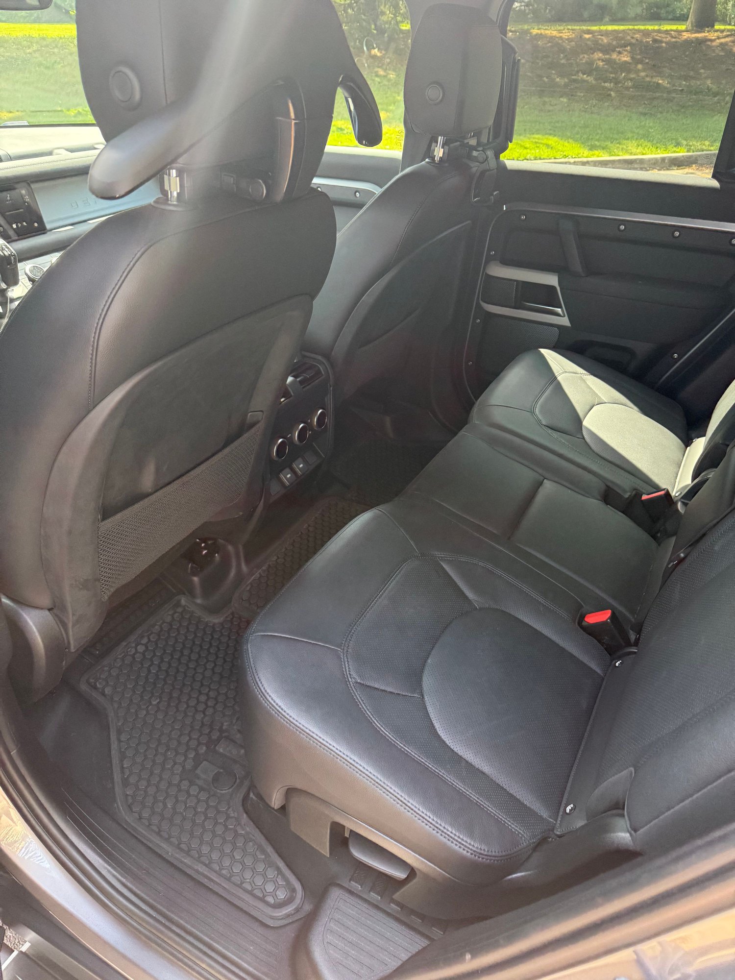 2023 Land Rover Defender - Mint 2023.5 Defender 110 S - Used - VIN SALEJEEX6P2240117 - 18,761 Miles - 4 cyl - AWD - Automatic - SUV - Gray - Lawrence Township, NJ 08648, United States