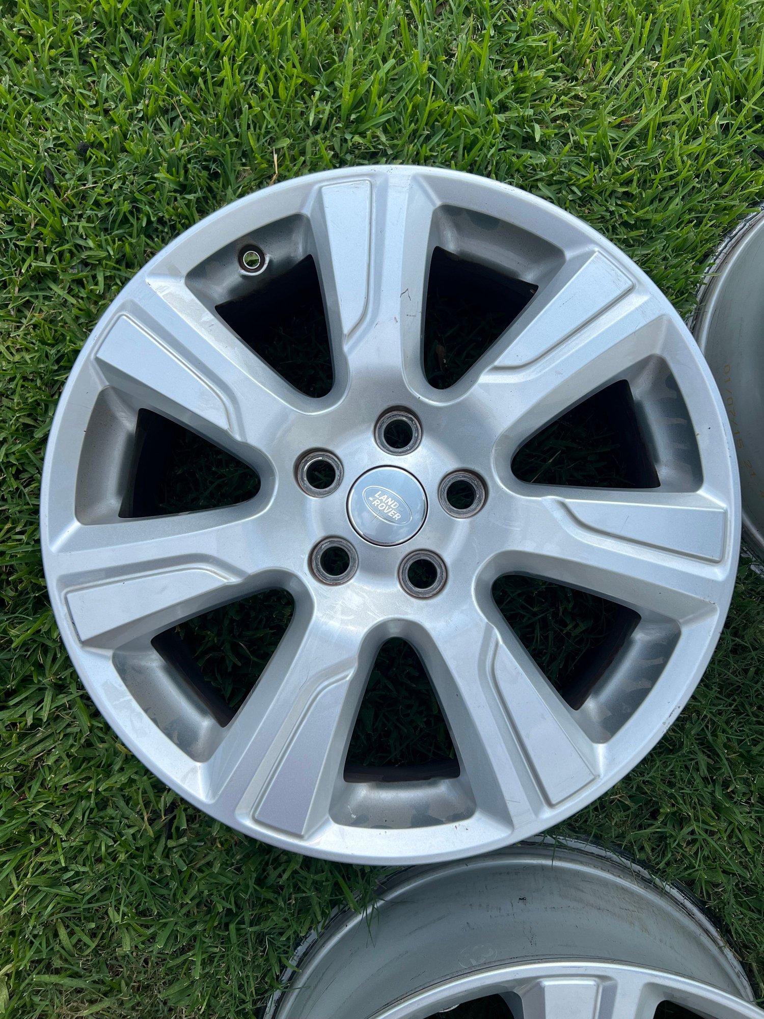 Wheels and Tires/Axles - OEM 2016 LR4 Wheels - 19" - Used - 2016 Land Rover LR4 - Houston, TX 77379, United States