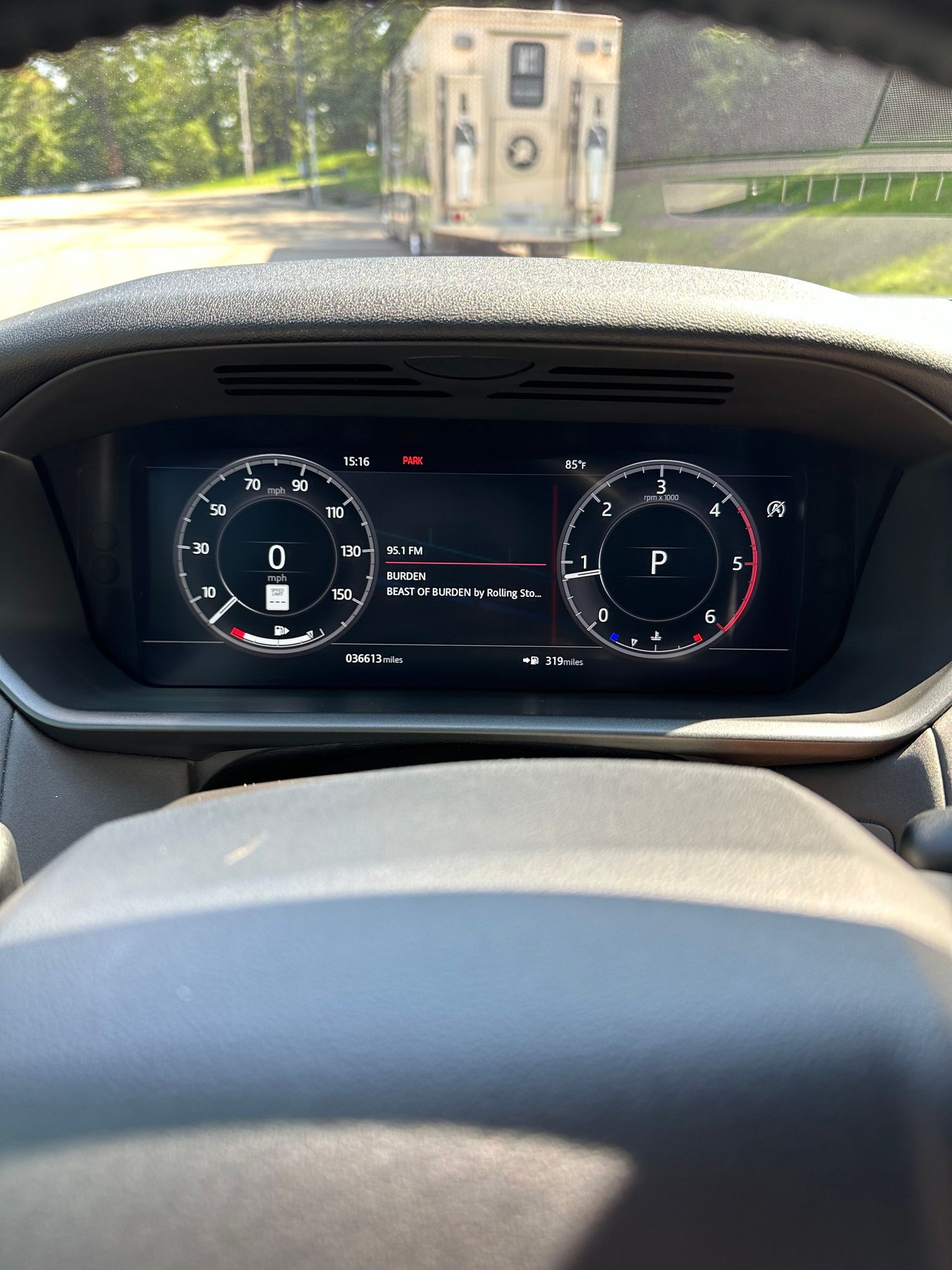 2018 Land Rover Discovery - Immaculate 2018 Discovery 5 HSE TD6! - Used - VIN SALGV2RE6JA514370 - 36,600 Miles - 6 cyl - 4WD - Automatic - SUV - Silver - West Point, NY 10996, United States