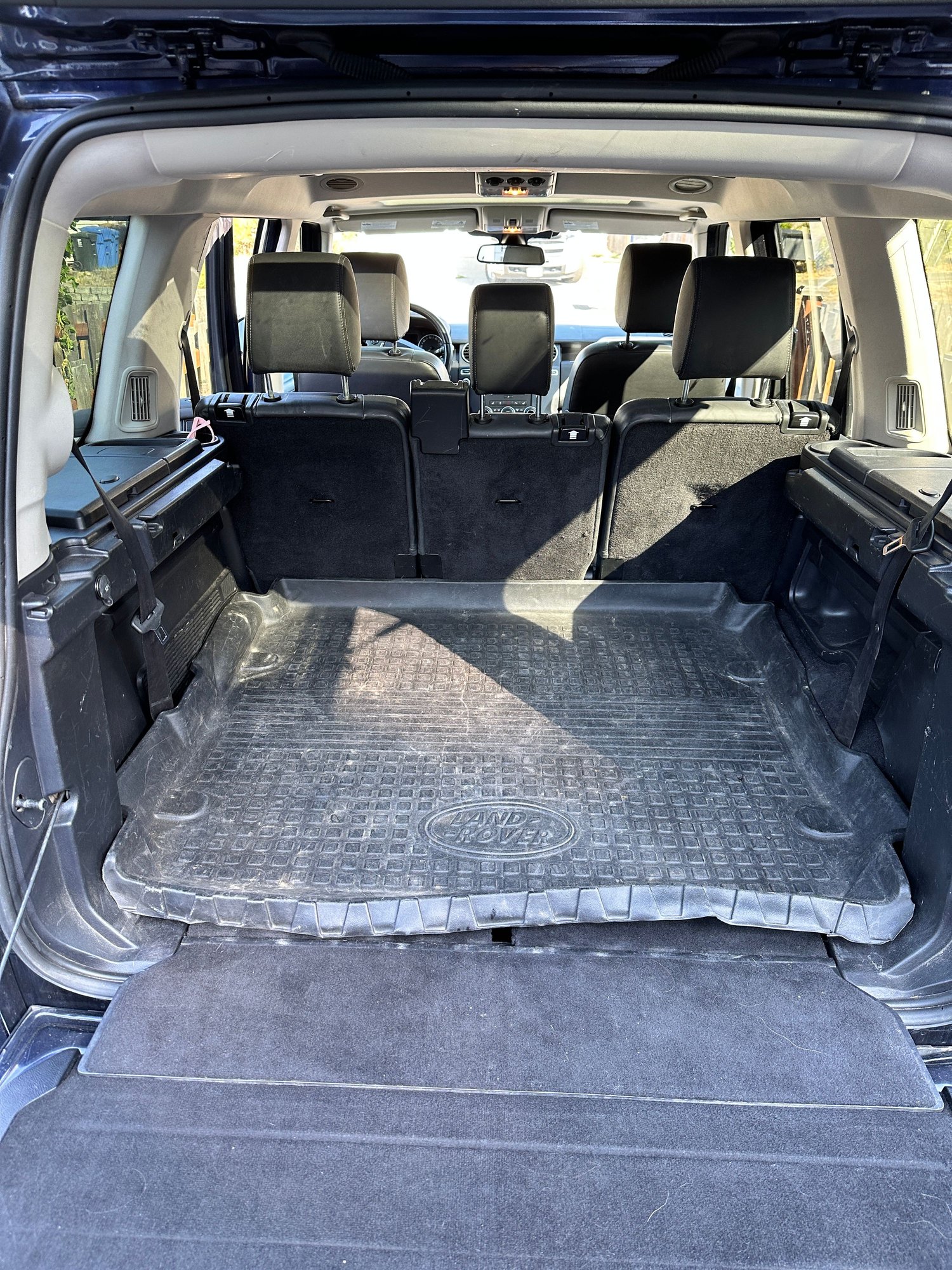 2014 Land Rover LR4 - 2014 Land Rover LR4 HSE LUX sport utility - $20,000 (Northeast Tacoma) - Used - VIN SALAK2V64EA705773 - 145,118 Miles - 6 cyl - 4WD - Automatic - SUV - Blue - Tacoma, WA 98404, United States
