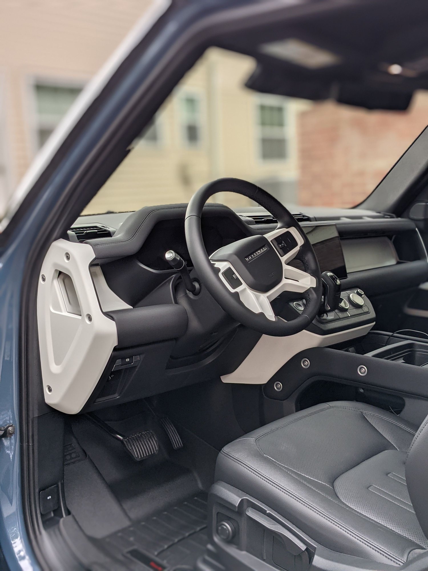 2022 Land Rover Defender - 2022 Defender 90s - Used - VIN SALEJ6RX0N2074111 - 19,500 Miles - 4 cyl - AWD - Automatic - SUV - Blue - Pleasantville, NY 10570, United States