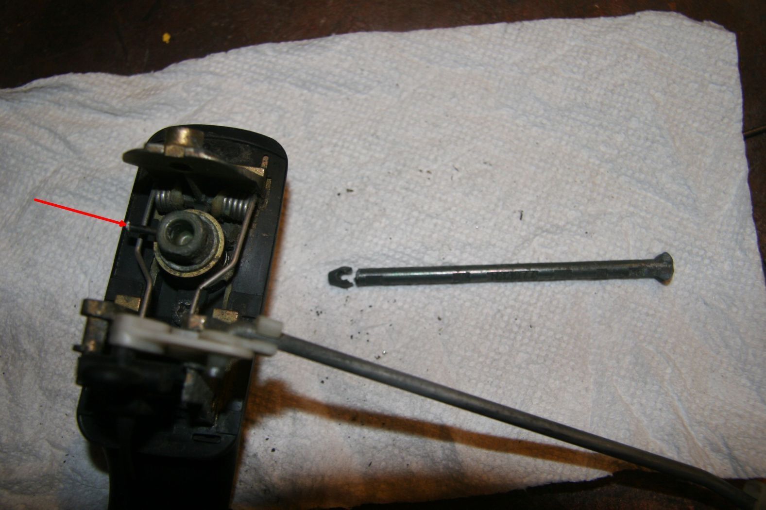 Key just spins in door lock? Here's a DIY fix for 20032004 Disco 2's