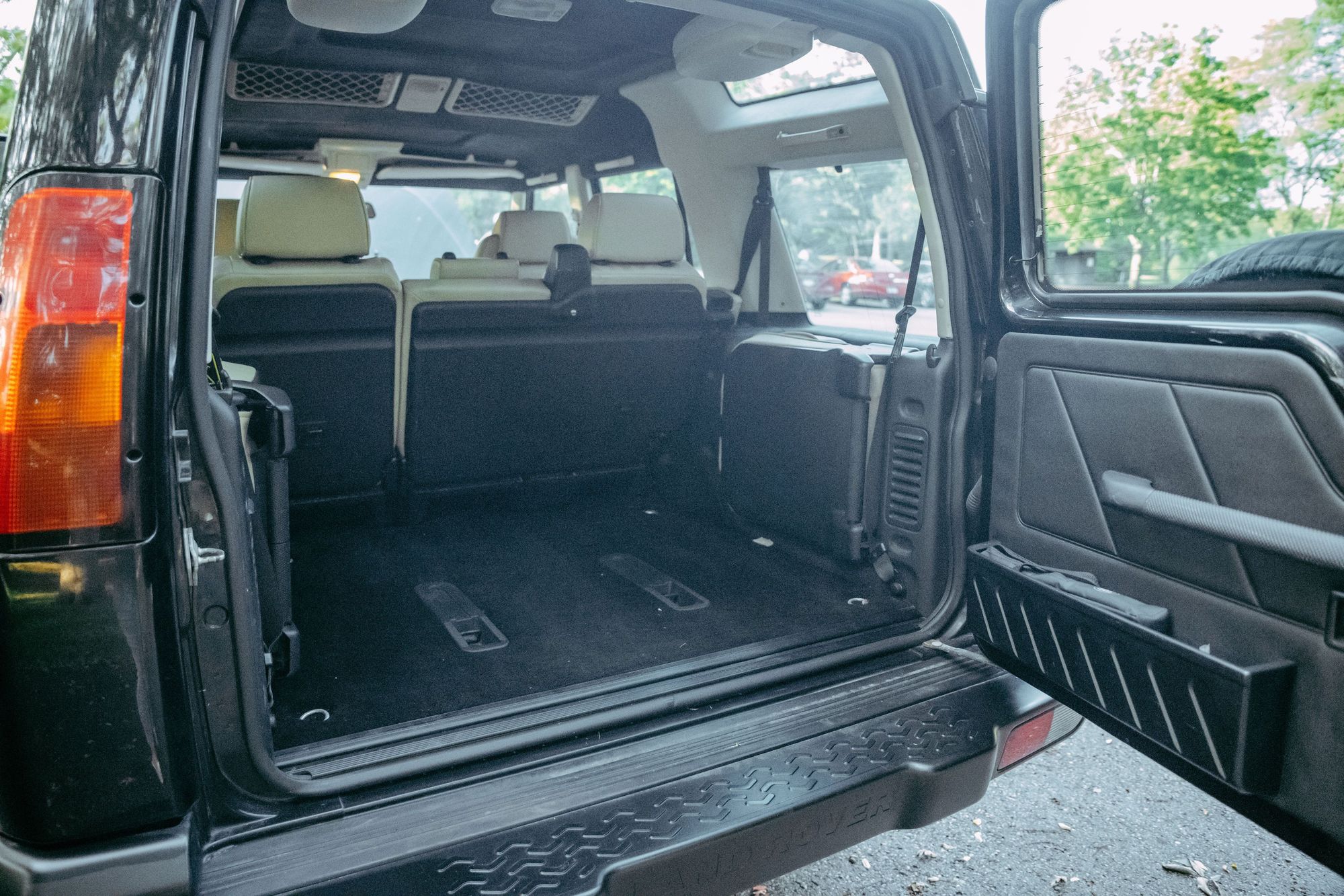 2003 Land Rover Discovery - 2003 Rover Discovery S7 - New Engine - Used - VIN SALTK16423A807182 - 113,500 Miles - 8 cyl - AWD - Automatic - SUV - Black - Antioch, IL 60002, United States