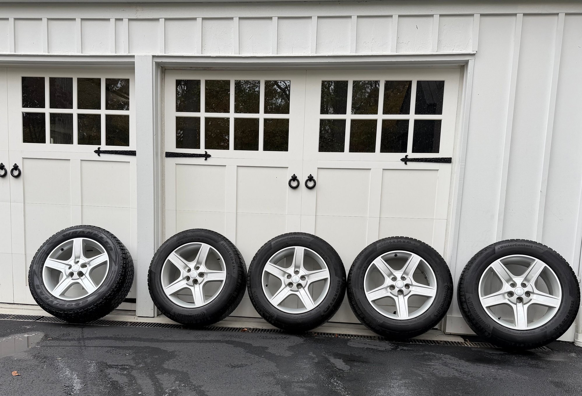 Wheels and Tires/Axles - 20" Wheels with Mounted Snow Tires - Used - 2020 to 2026 Land Rover Defender 110 - Basking Ridge, NJ 07920, United States