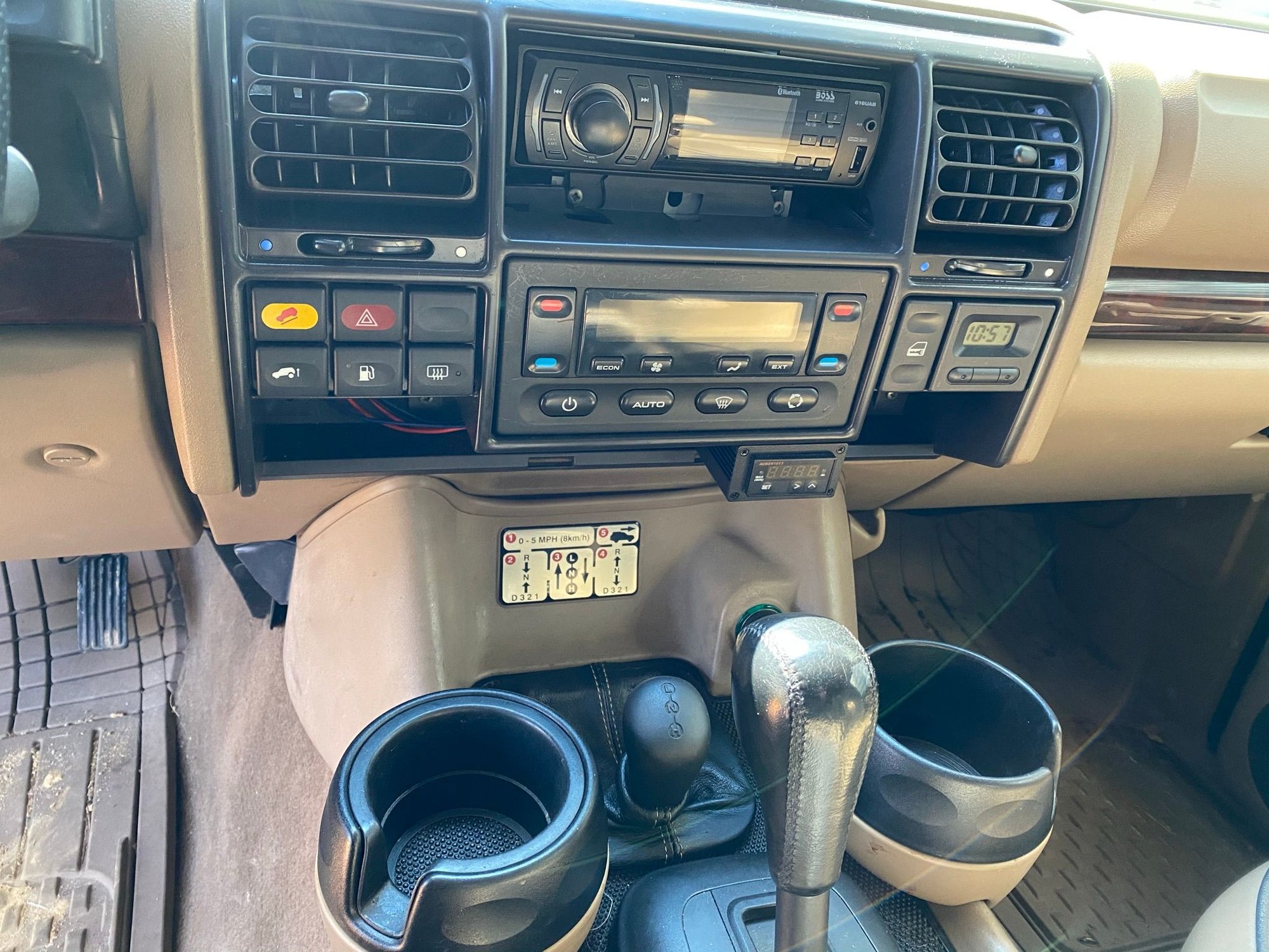2000 Land Rover Discovery - 2000 DII 7 Seater, Rear Air - Used - VIN SALTY1240YA274888 - 156,000 Miles - 8 cyl - 4WD - Automatic - SUV - Other - Fayetteville, NC 28304, United States