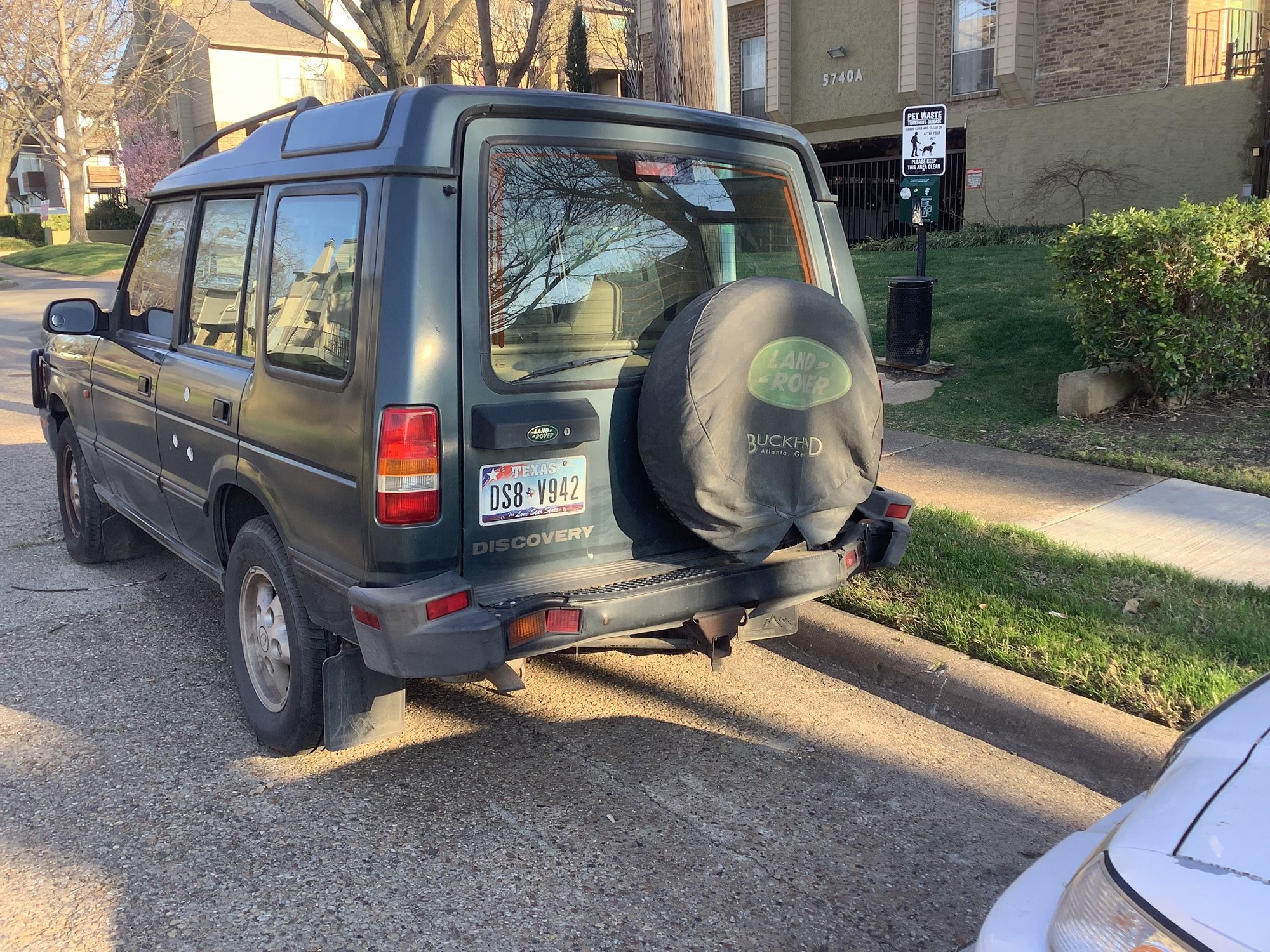 1996 Land Rover Discovery - Land Rover discovery 1996 135,000 miles - Used - VIN SAL0Y1240TA528017 - 8 cyl - 4WD - Automatic - SUV - Other - Dallas, TX 75206, United States