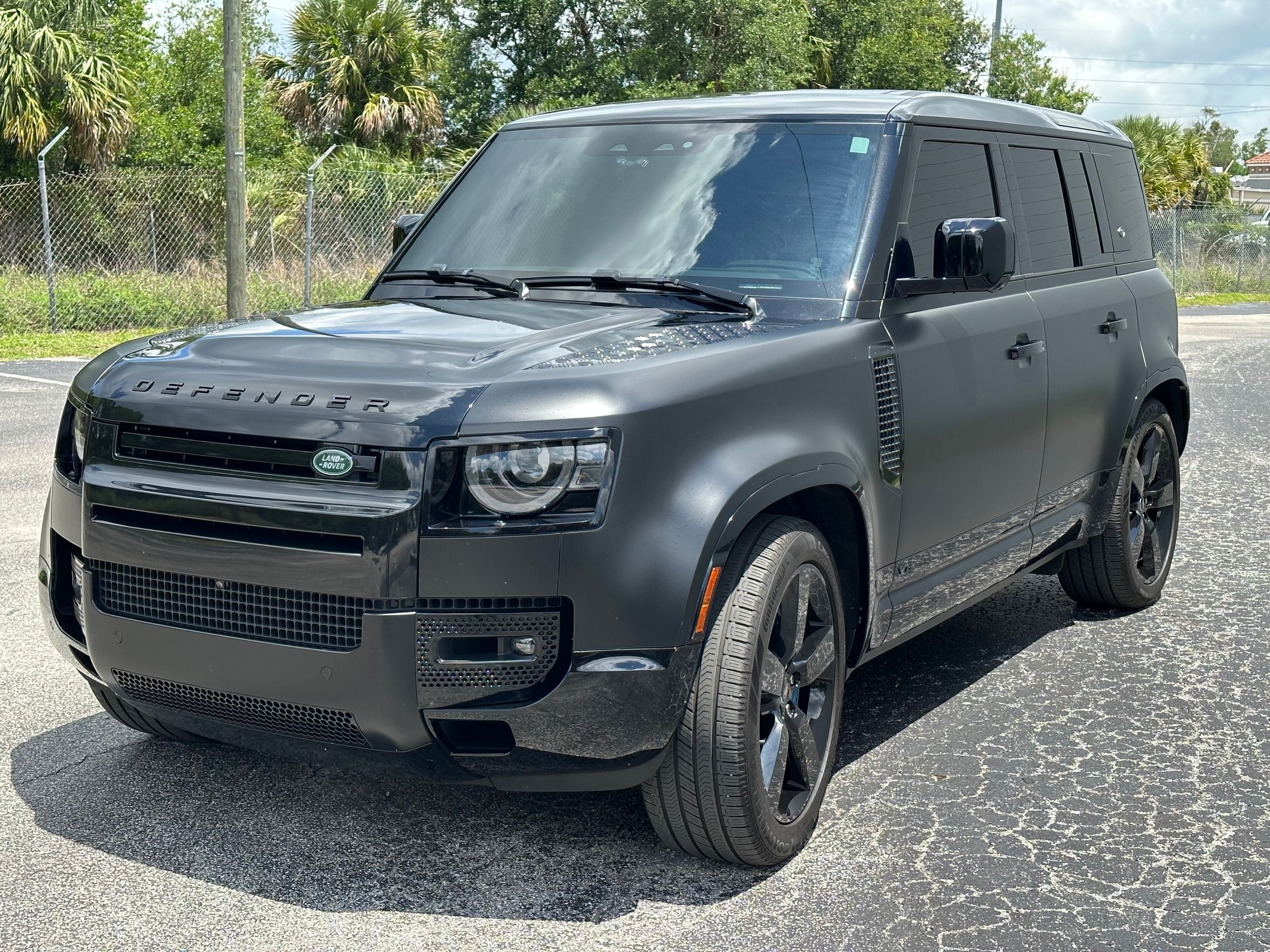 2022 Land Rover Defender - 2022 Defender 110 V8 - Used - VIN SALEWERE0N2072577 - 17,000 Miles - 8 cyl - AWD - Automatic - SUV - Black - Longwood, FL 32750, United States