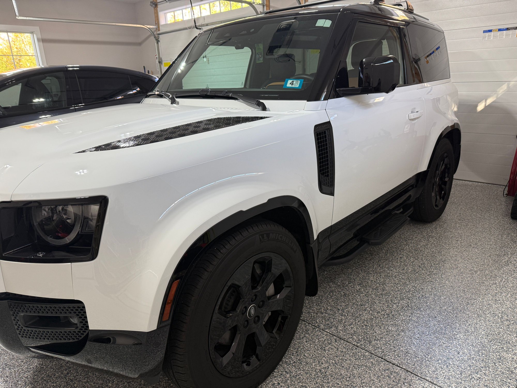 2023 Land Rover Defender - 2023 Land Rover Defender 90 X Dynamic SE" - Used - VIN SALE26EU6P2208311 - 8,160 Miles - 6 cyl - 4WD - Automatic - SUV - White - Tuftonboro, NH 03816, United States