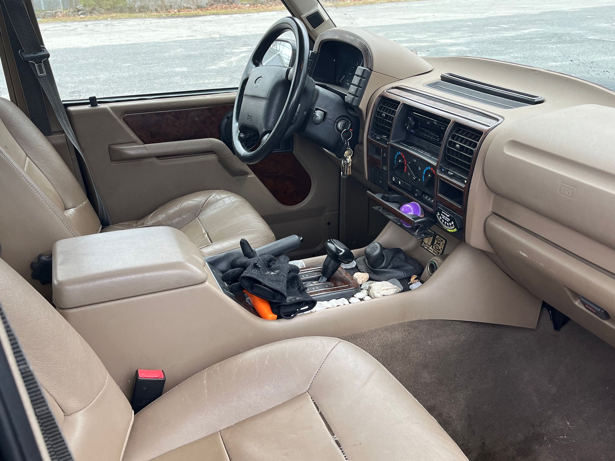 1996 Land Rover Discovery - 1996 D1 w/ 118K miles - Used - VIN SALJY1242TA194413 - 118,500 Miles - 8 cyl - 4WD - Automatic - SUV - Black - Scituate, RI 02831, United States