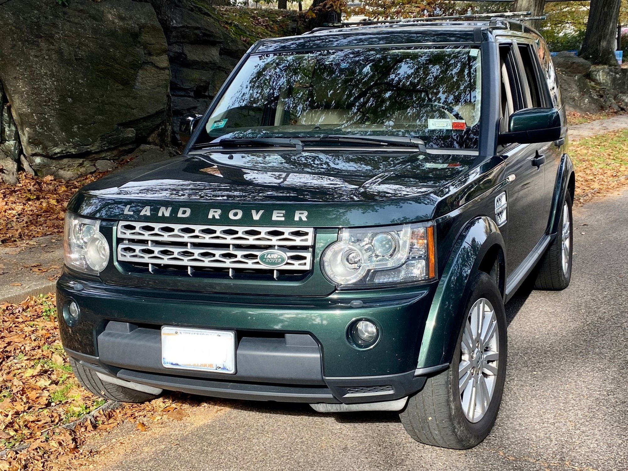 2011 Land Rover LR4 - 2011 LR4 HSE Galway Green - Used - VIN SALAG2D49BA568357 - 158,000 Miles - 8 cyl - 4WD - Automatic - SUV - Other - Pelham, NY 10803, United States