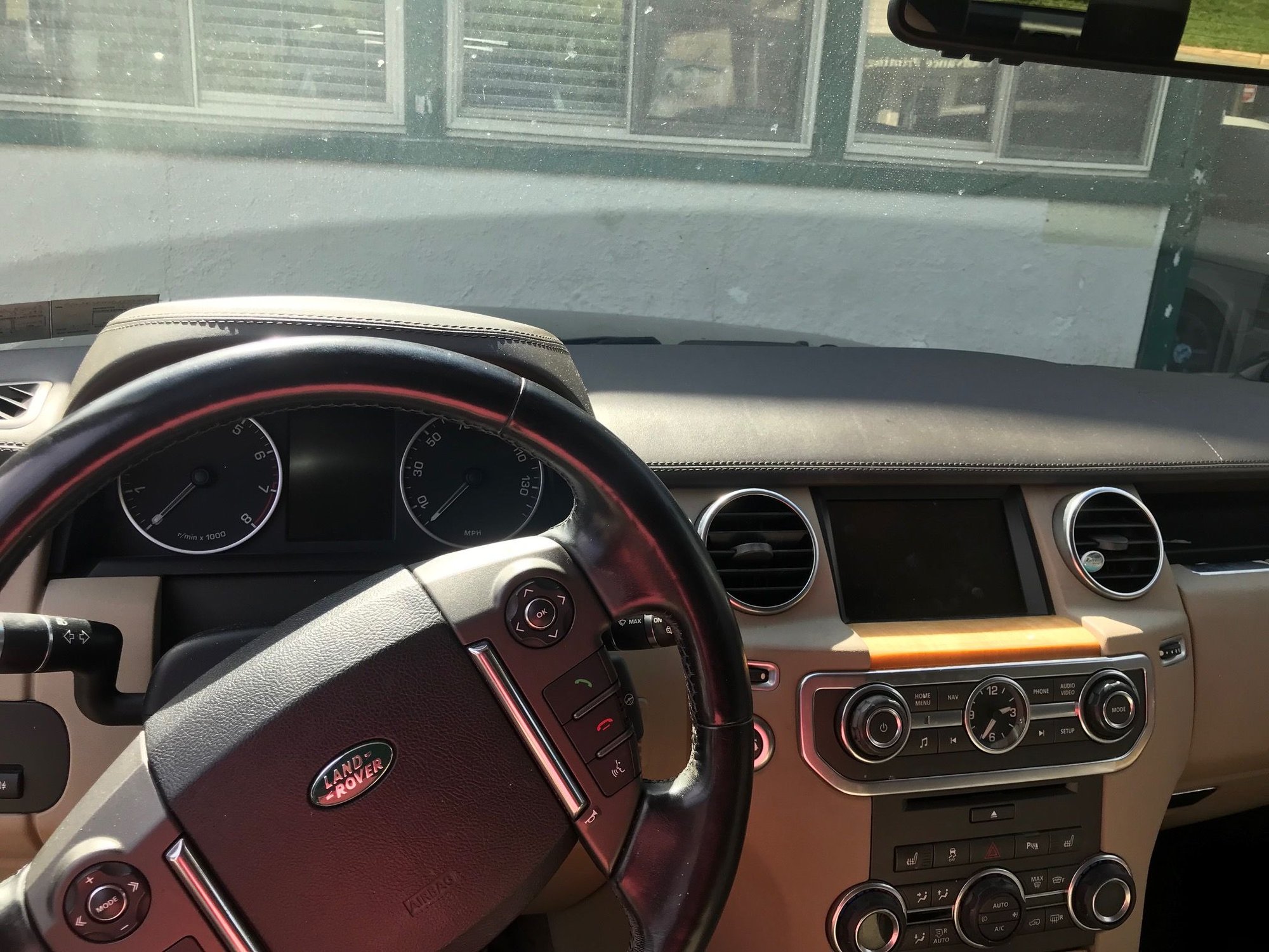 2013 Land Rover LR4 - 2013 Land Rover LR4 HSE Black Package - Needs Motor - Used - VIN SALAK2D47DA682262 - 128,000 Miles - 8 cyl - AWD - SUV - Black - Kennett Square, PA 19348, United States