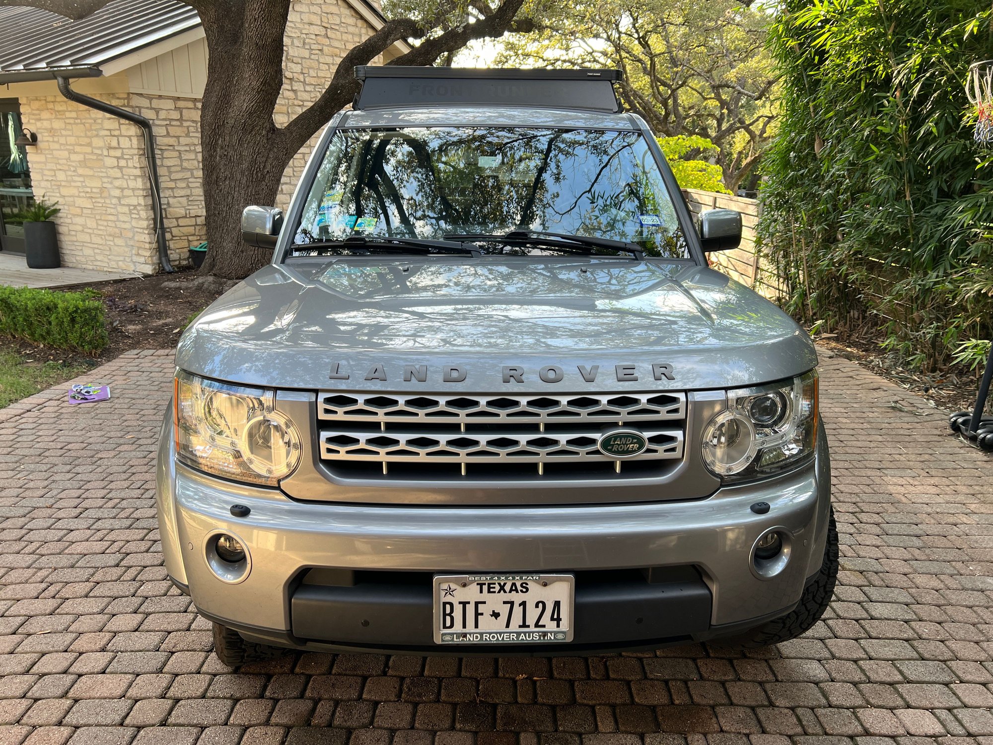 2012 Land Rover LR4 - Single owner 2012 LR4 HSE LUX V8 - Used - VIN SALAK2D4XCA630302 - 90,800 Miles - 8 cyl - 4WD - Automatic - SUV - Gray - Austin, TX 78703, United States