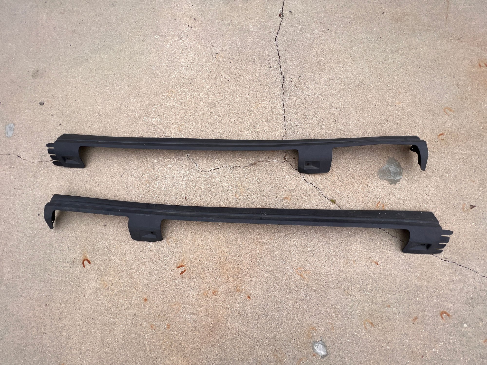 Exterior Body Parts - Used OEM LR4 Running Board / Side Step - Used - 2010 to 2016 Land Rover LR4 - Burbank, CA 91505, United States