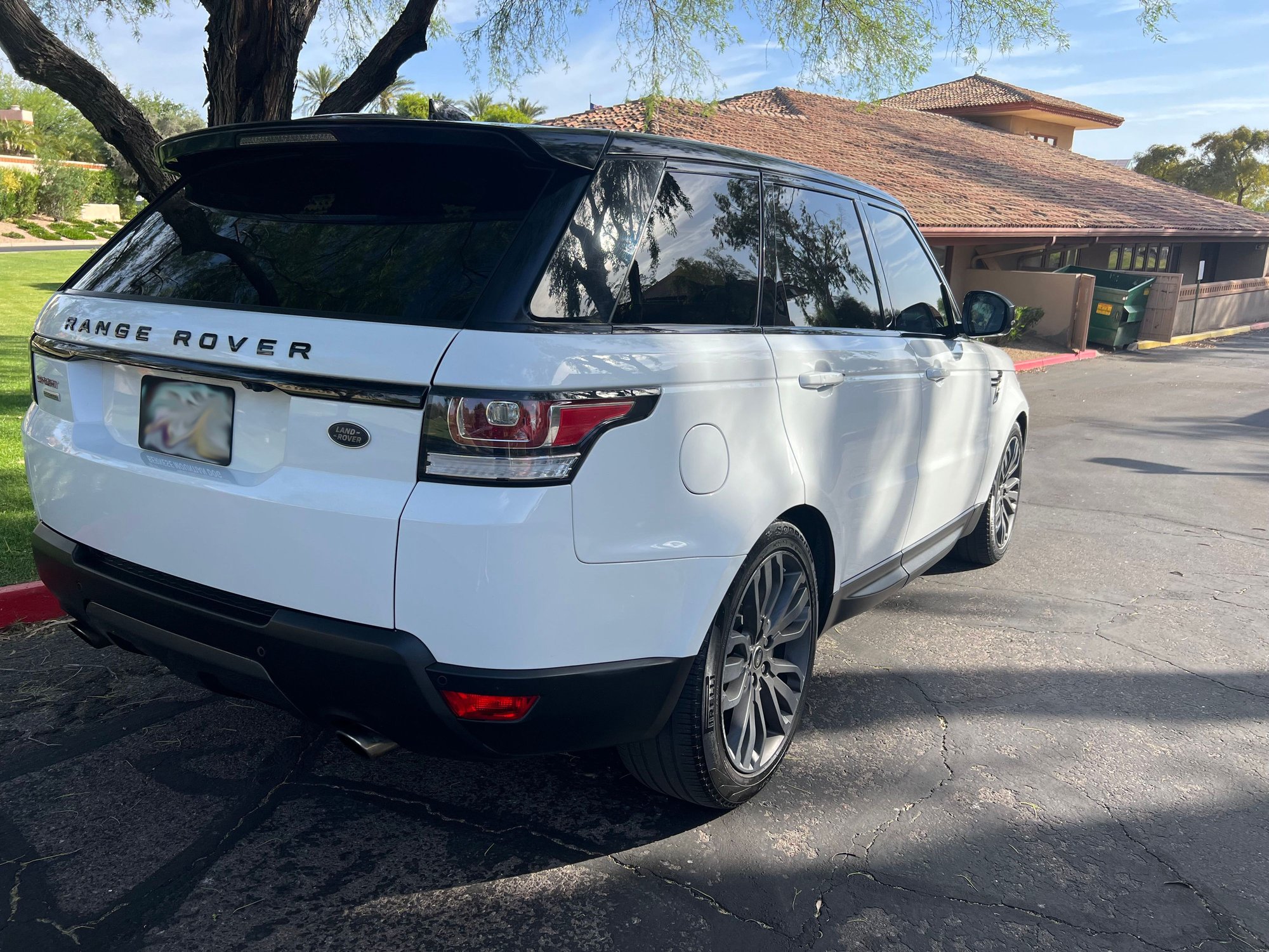 2017 Land Rover Range Rover Sport - 2017 Range Rover Sport Supercharged Dynamic 5.0L - Used - VIN SALWR2FE3HA148494 - 46,000 Miles - 4WD - Automatic - SUV - White - Phoenix, AZ 85018, United States