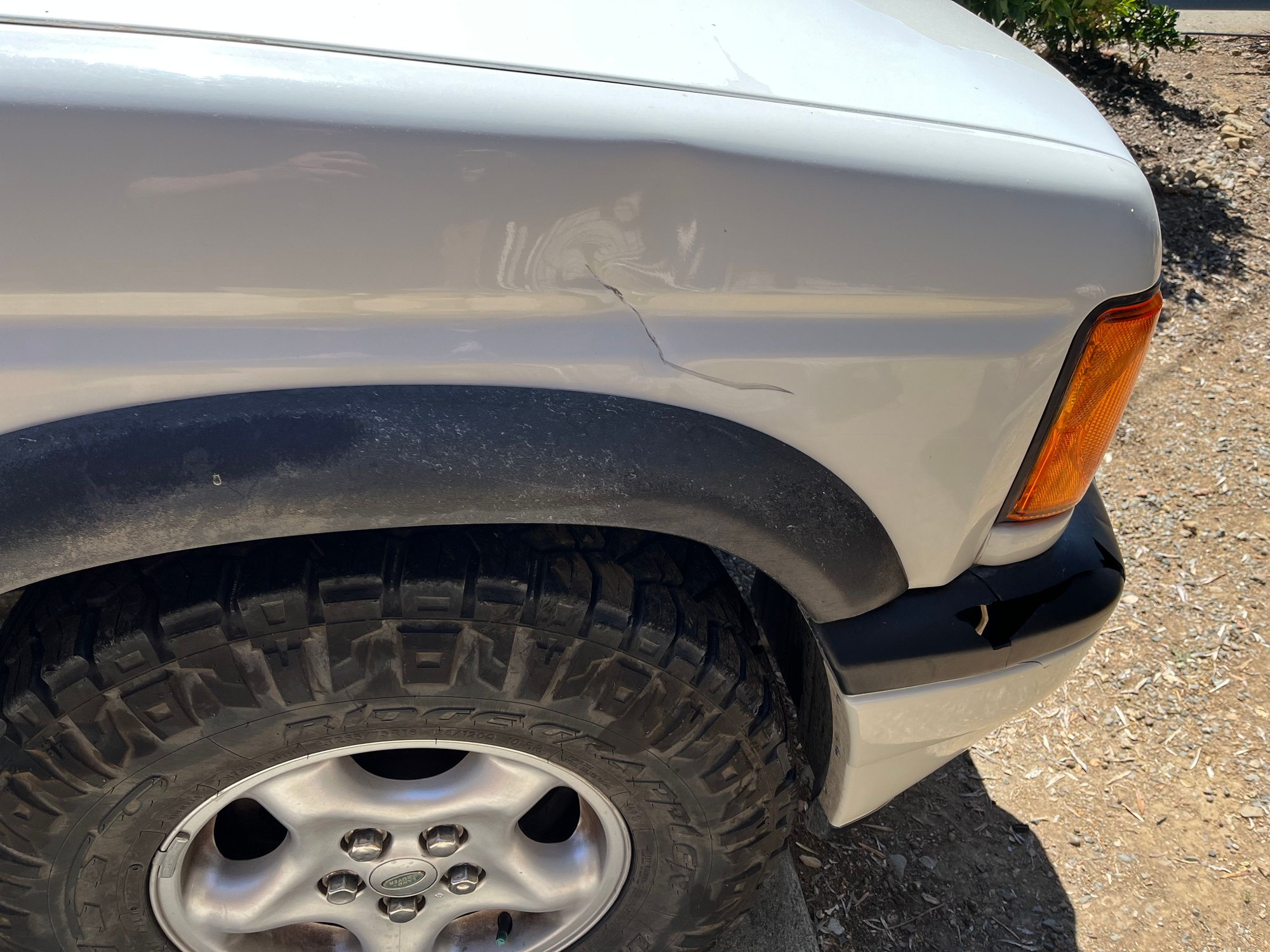 2000 Land Rover Discovery - 2000 Land Rover Discovery 2 SE7 - Used - VIN SALTY1540YA241322 - 203,000 Miles - 8 cyl - 4WD - Automatic - SUV - White - Castro Valley, CA 94552, United States