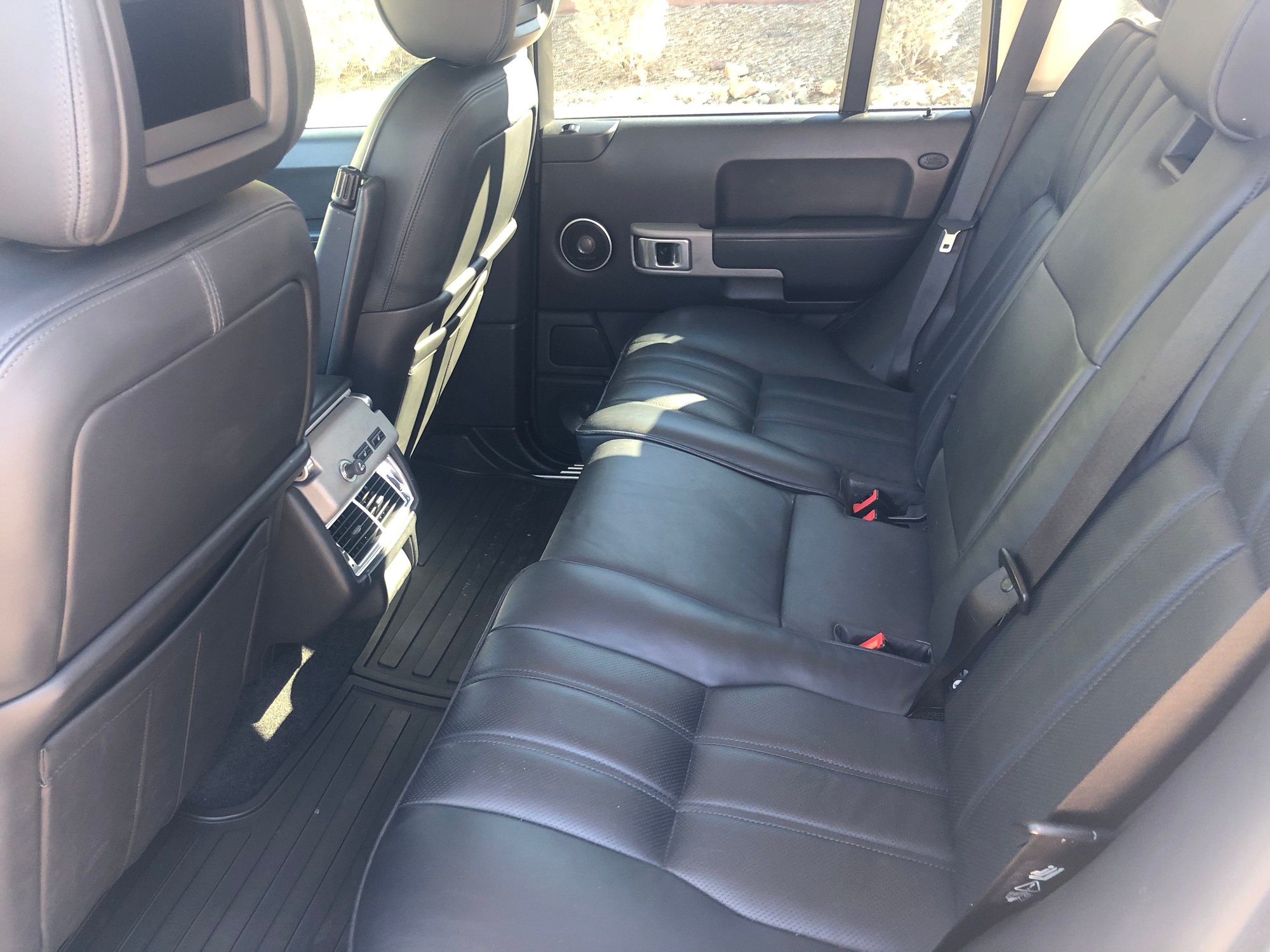 2006 Land Rover Range Rover - SUPER CLEAN 2006 RR Supercharged - Used - VIN 111111111111111 - 80,500 Miles - 8 cyl - 4WD - Automatic - SUV - Silver - Las Vegas, NV 89179, United States
