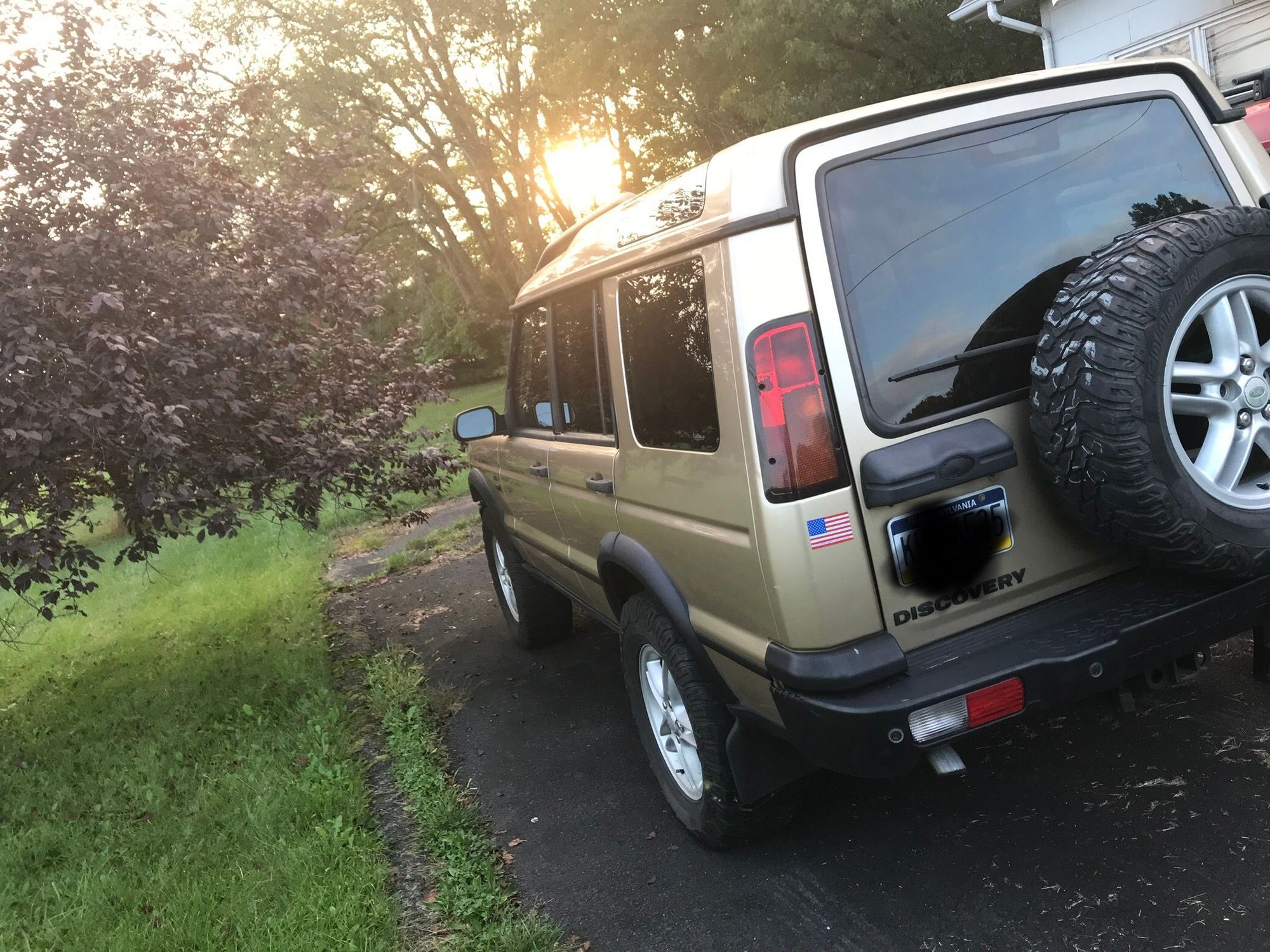2000 Land Rover Discovery - 2000 & 2004 Discovery II for sale - Used - VIN SALTY1243YA260712 - 192,340 Miles - 8 cyl - 4WD - Automatic - SUV - Red - Auburn, PA 17922, United States