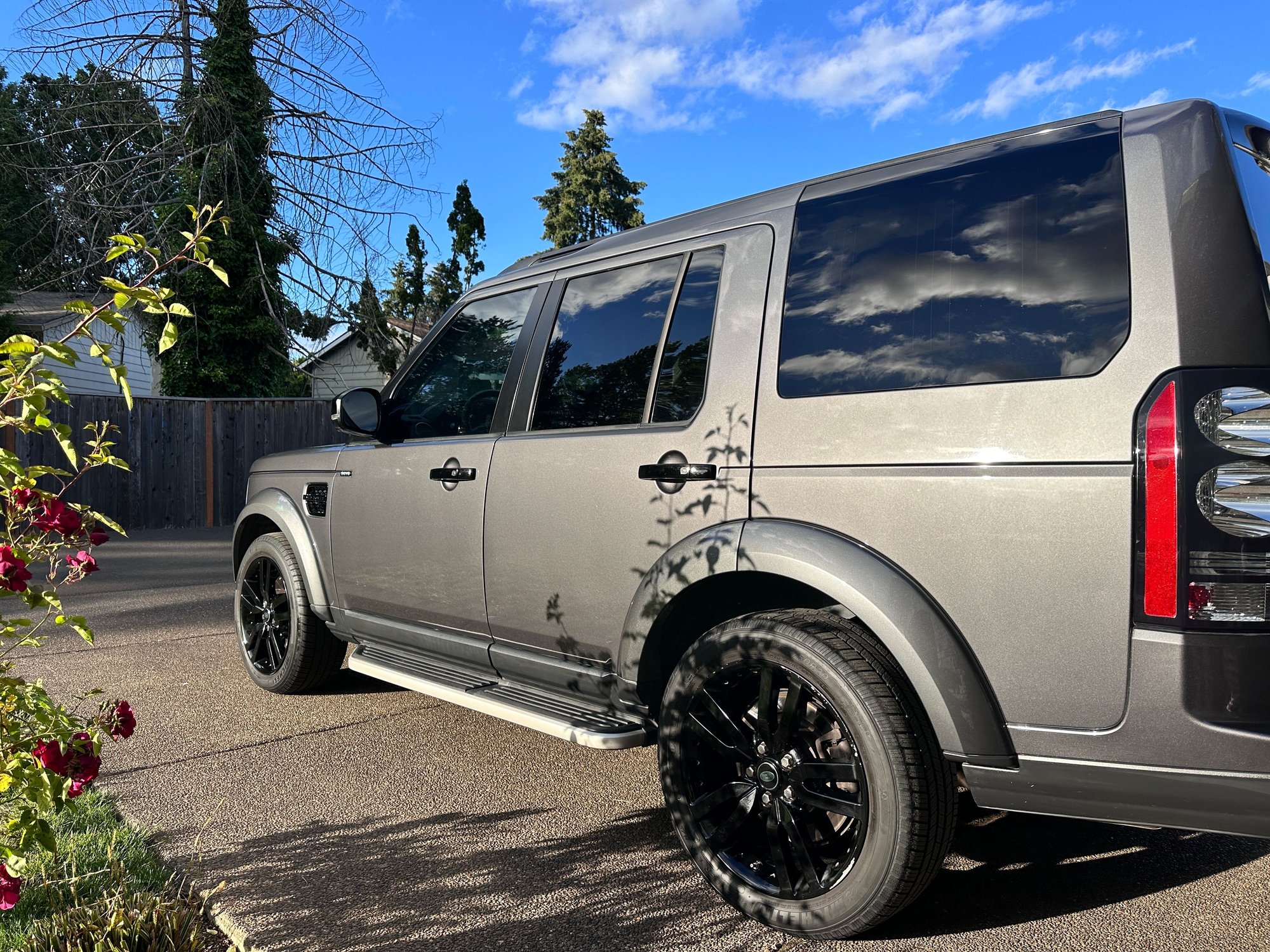 2016 Land Rover LR4 - 2016 LR4 HSE LUX (Non-HD) - Used - VIN SALAK2V68GA787980 - 121,500 Miles - 6 cyl - AWD - Automatic - SUV - Gray - Beaverton, OR 97078, United States